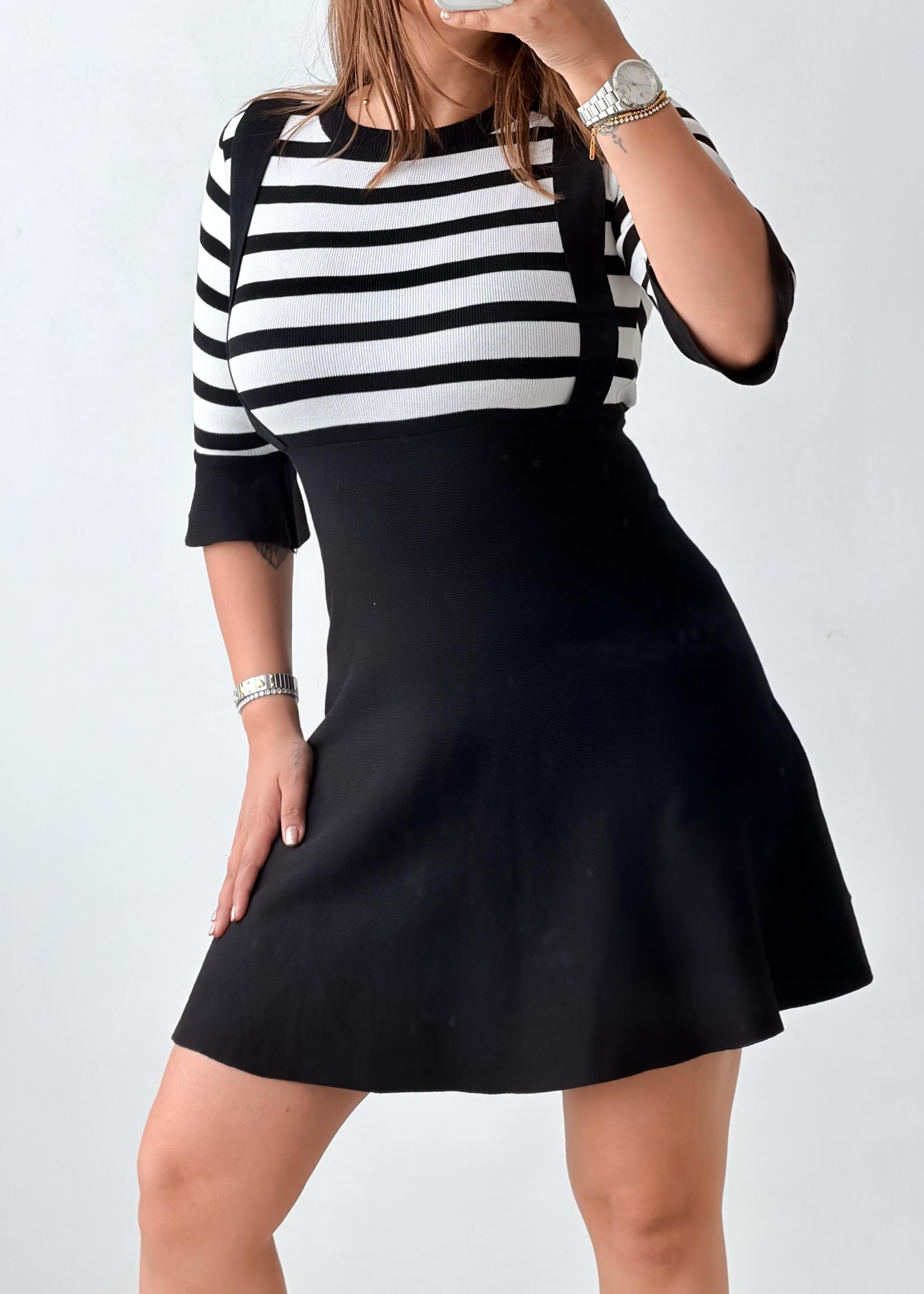 Size XS-S Black & White Contrast Knit Mini Dress