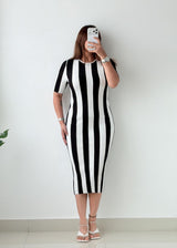 Size M-L Black & White Vertical Stripe Knit Midi Dress