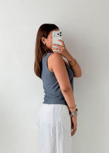 Size L-XL Grey Sleeveless Top