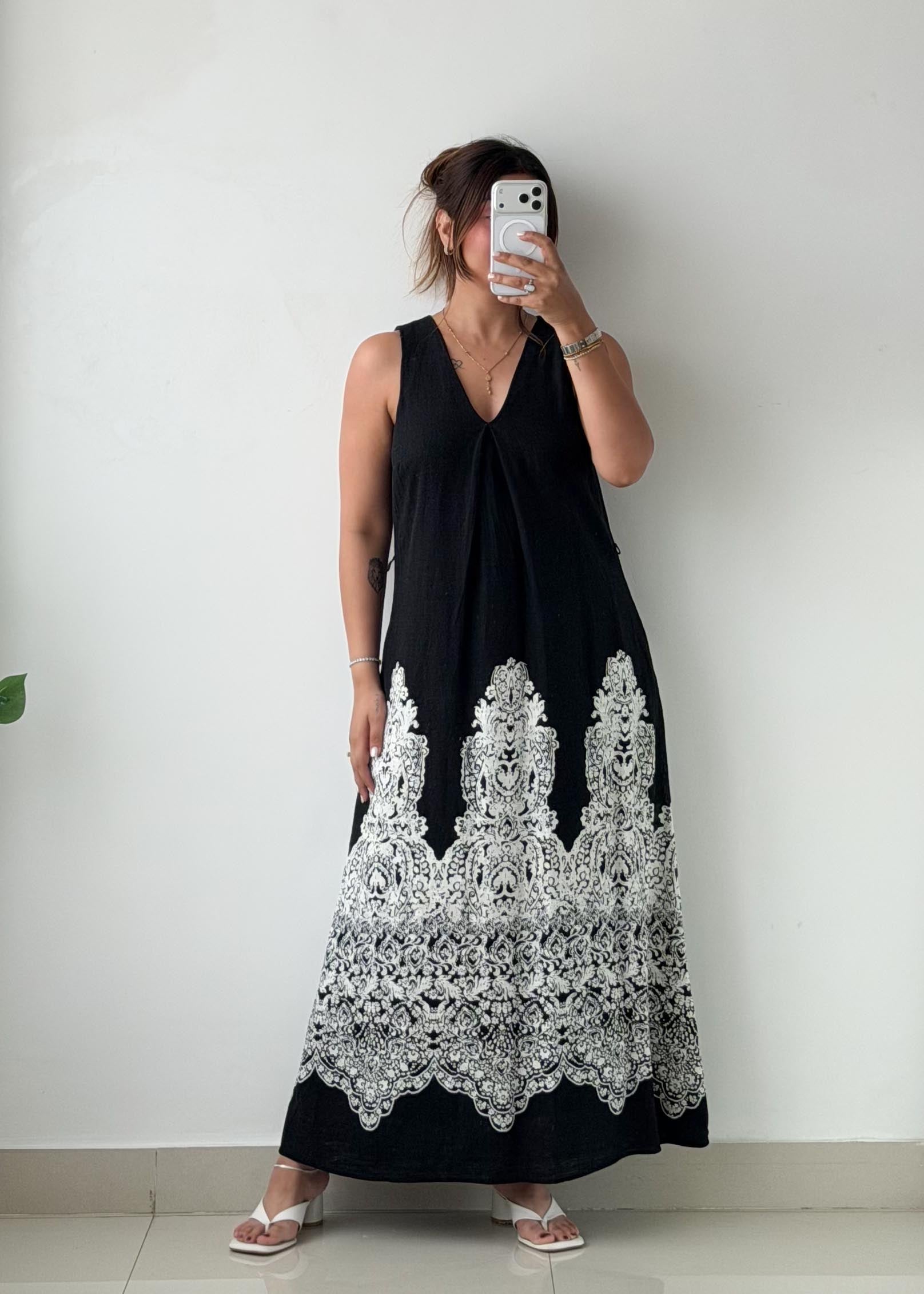 Size XS-S Black Printed Maxi Dress