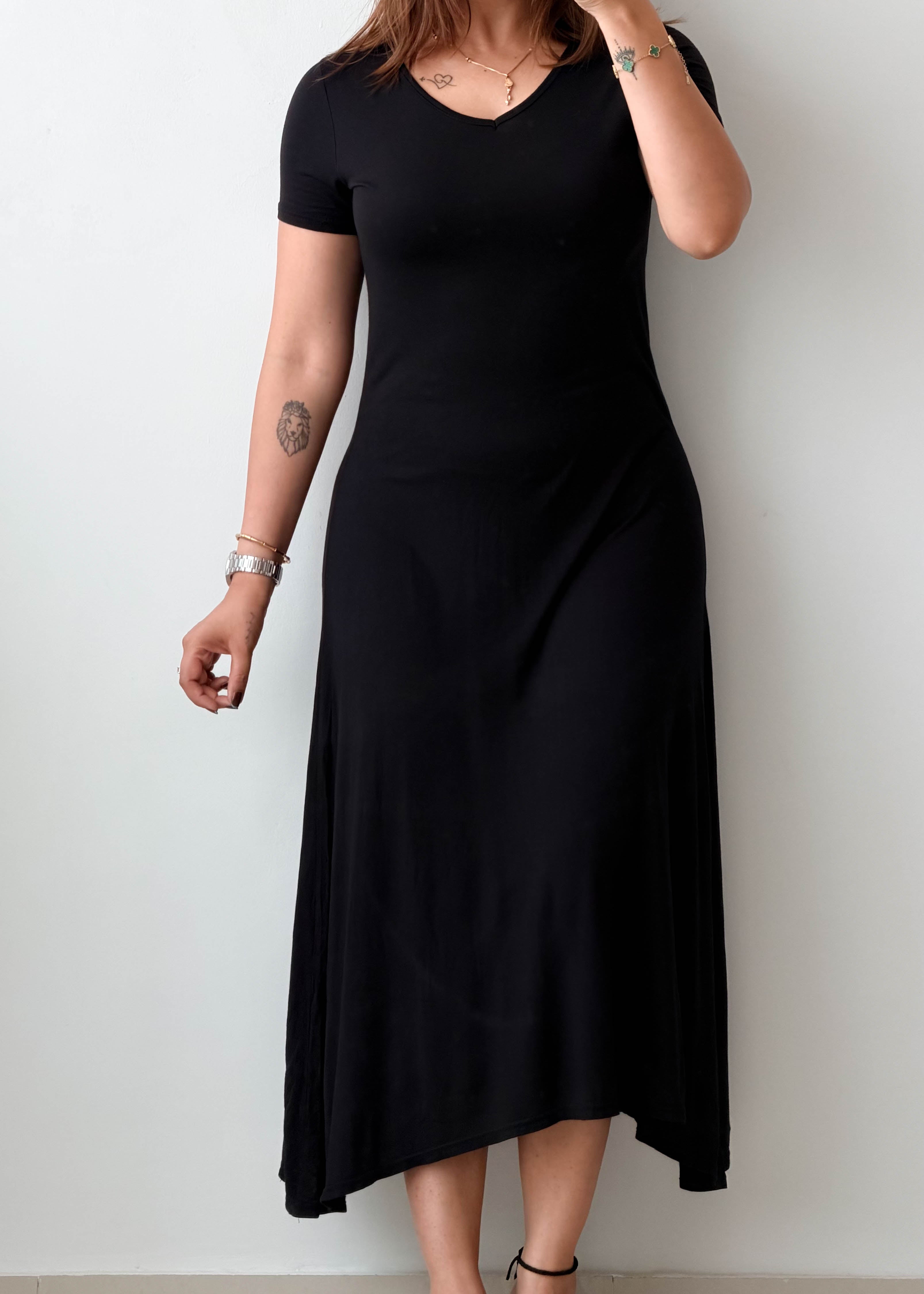 Size S-M Black V-Neck Flared Maxi Dress