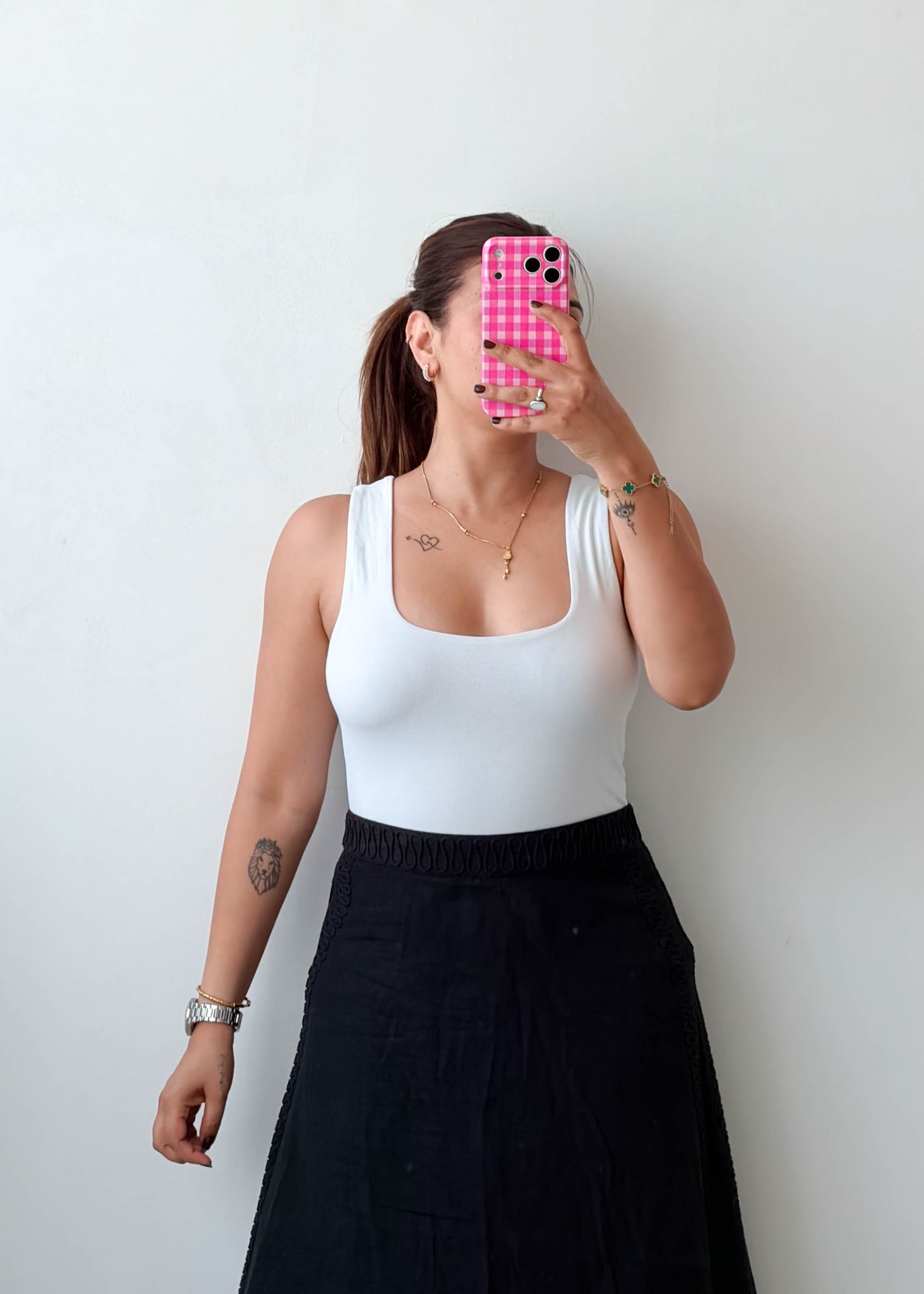 Size M White Square Neck Top