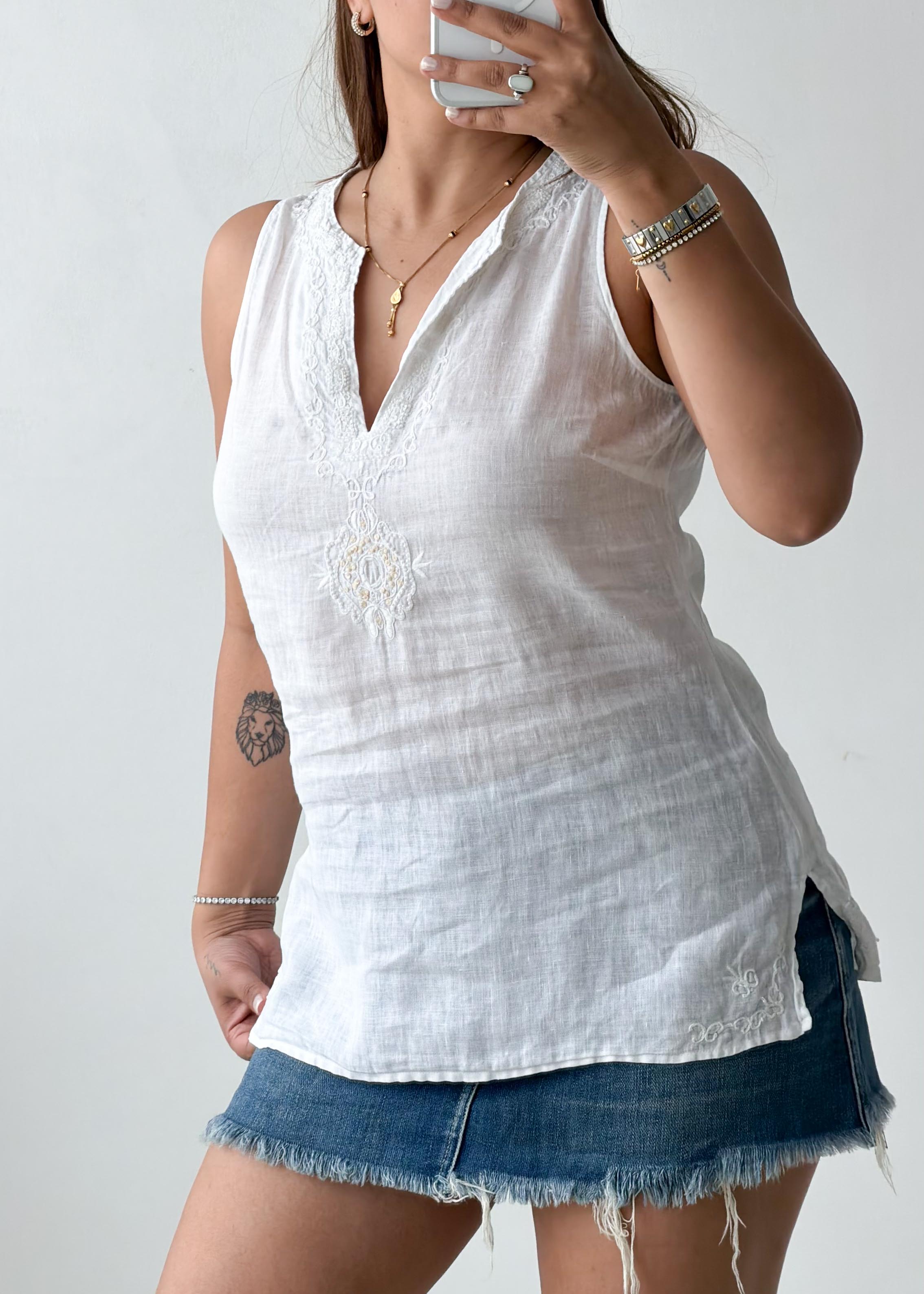 Size S-M White Linen Sleeveless Tunic Top