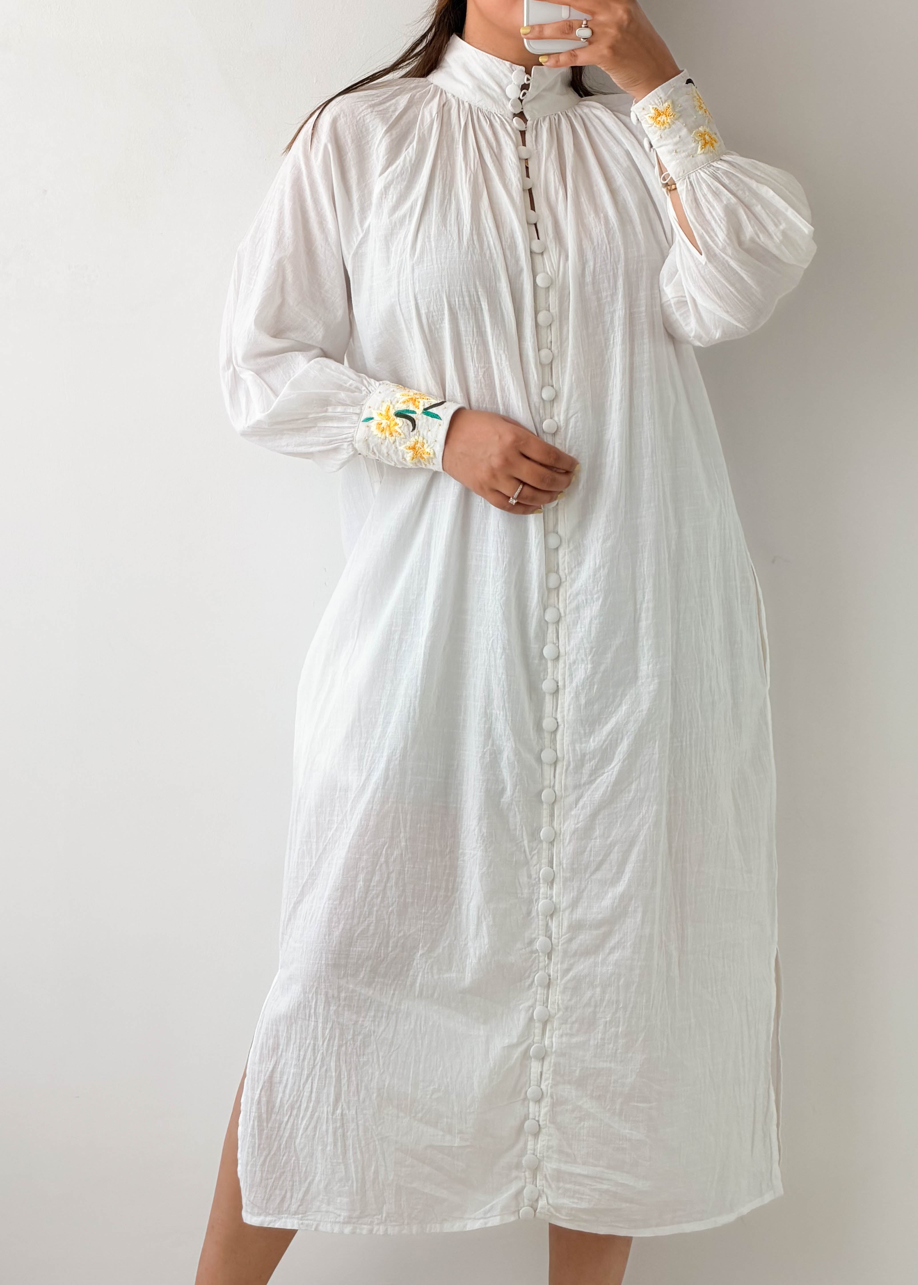 Size M-L White Embroidered Shirt Midi Dress