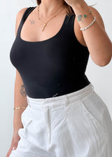 Size M Black Scoop Neck Bodysuit