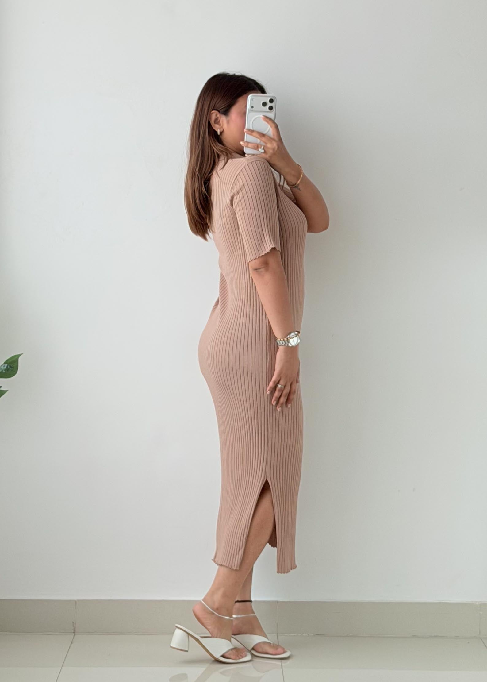 Size M-L Beige Ribbed Polo Knit Maxi Dress