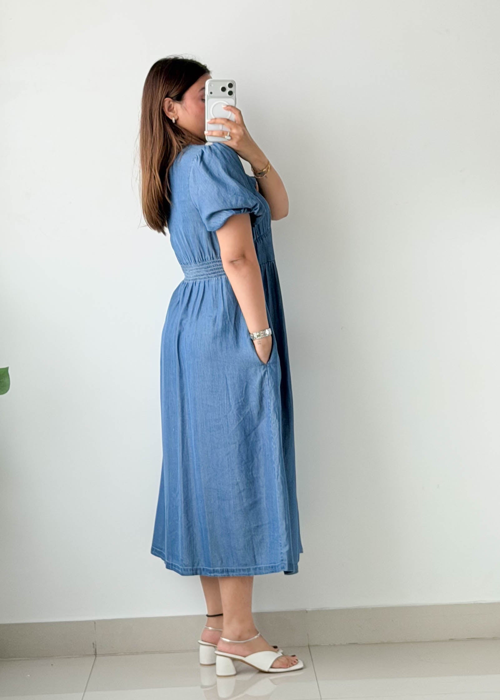 Size M Blue Denim Button-Front Midi Dress