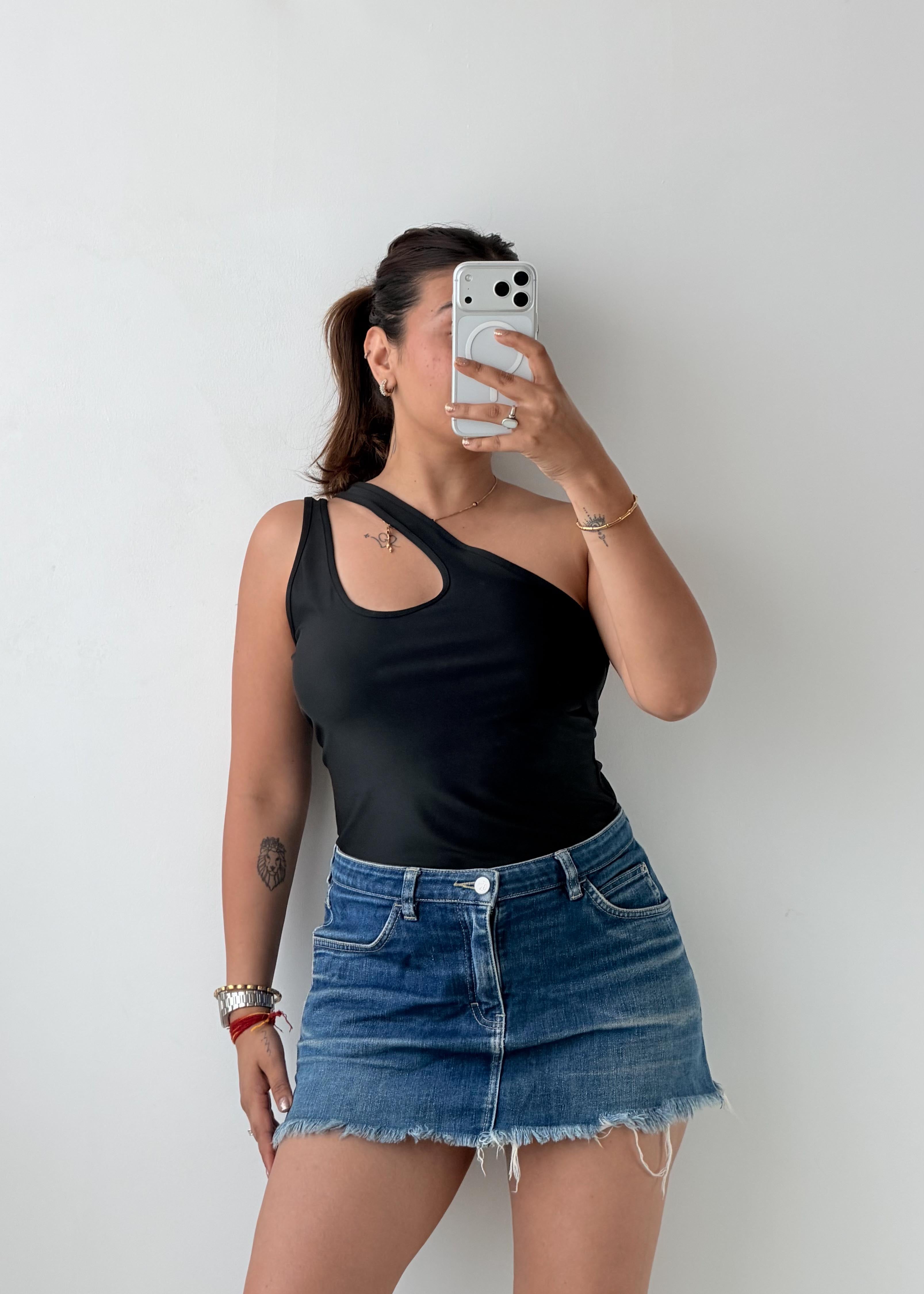 Size M-L Black One-Shoulder Cut-Out Bodysuit