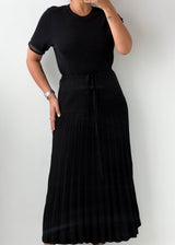 Size S-M Black Pleated Knit Midi Dress