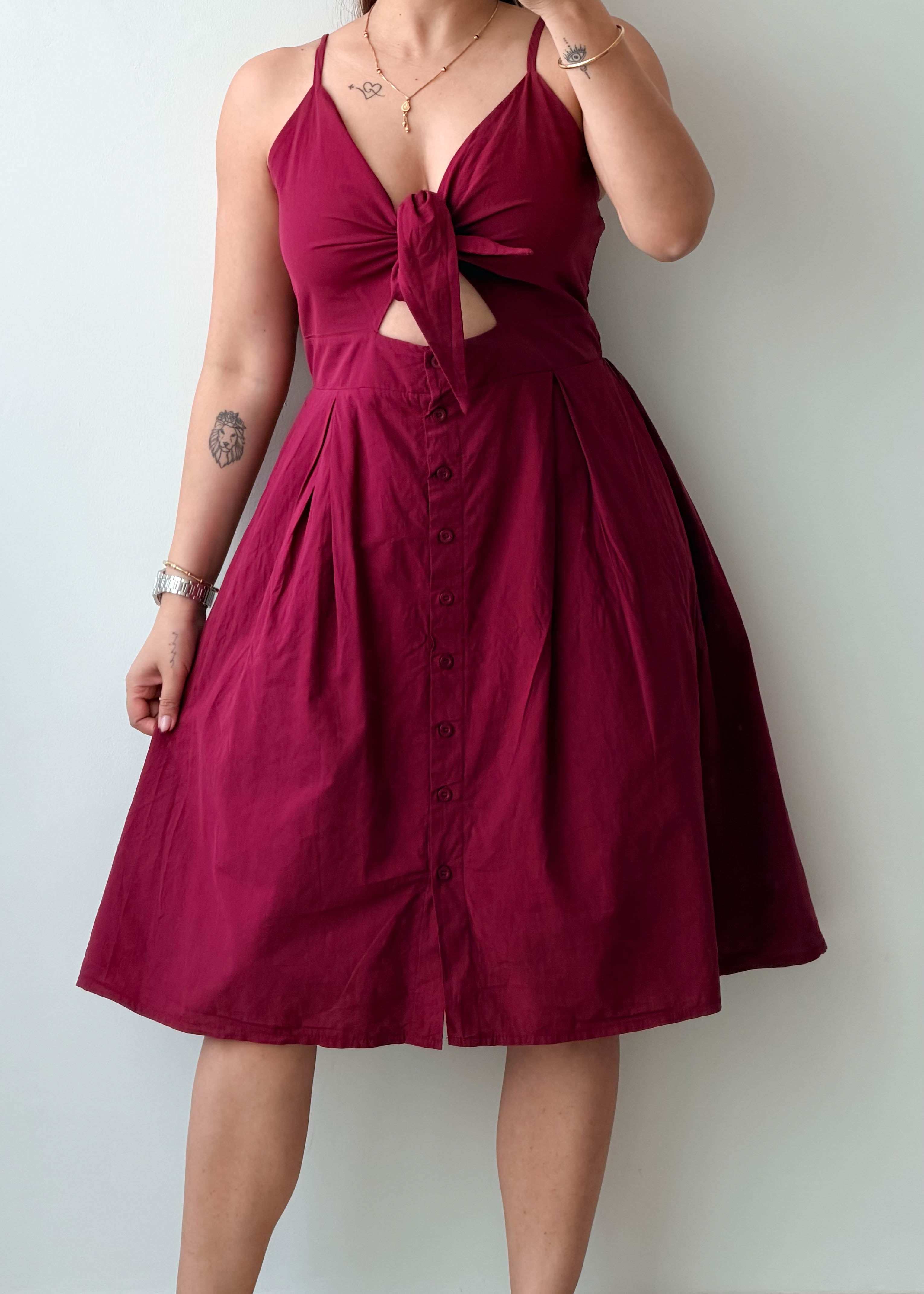 Size M-L Wine Cotton Cut-Out Midi Dress