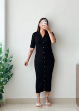Size M-L Black Ribbed Collared Button Midi Dress