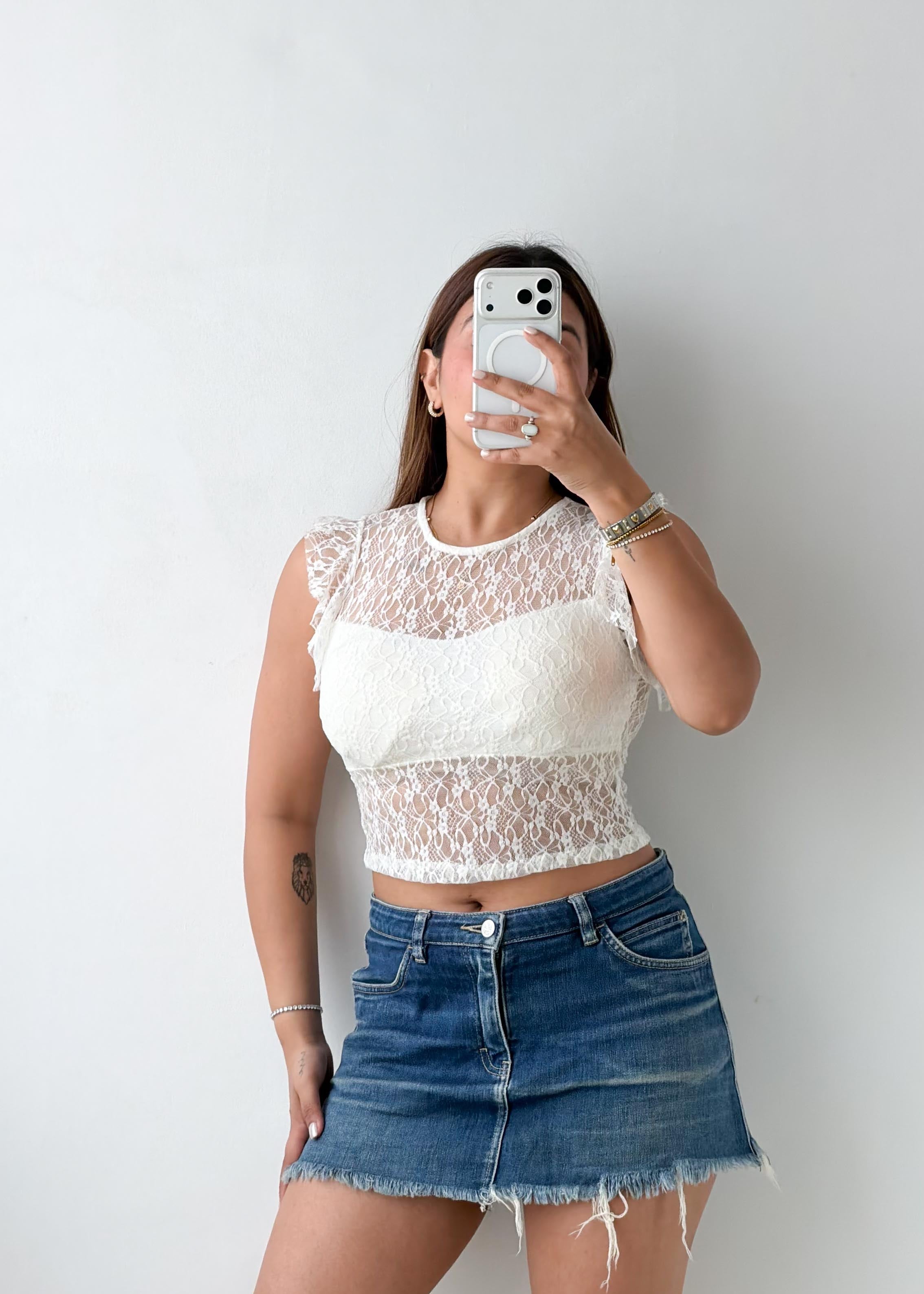 Size XS-S White Lace Crop Top With Lining