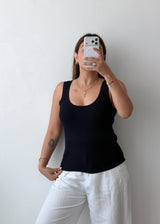 Size L-XL Black Ribbed Tank Top