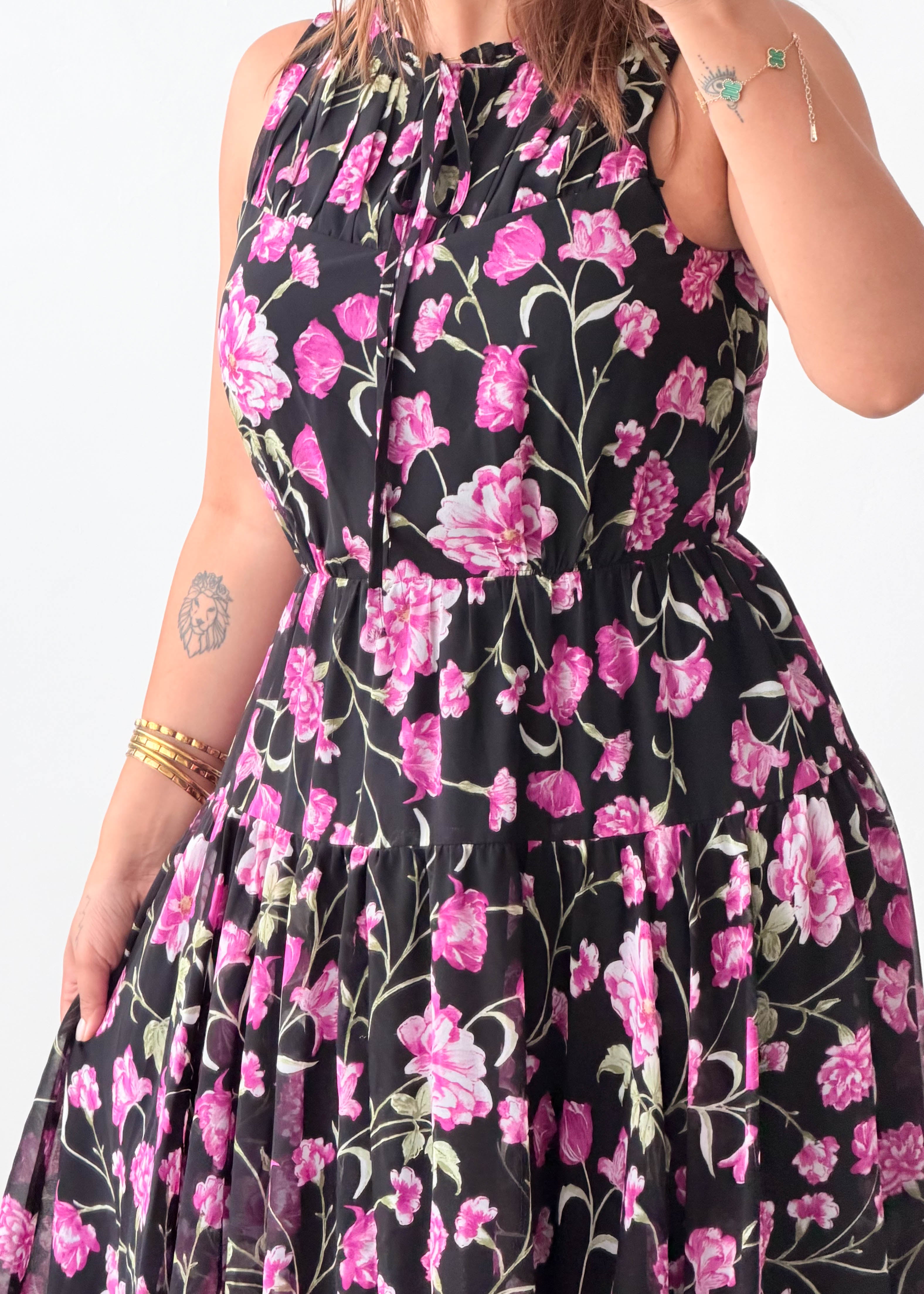 Size S-M Black Floral Midi Dress