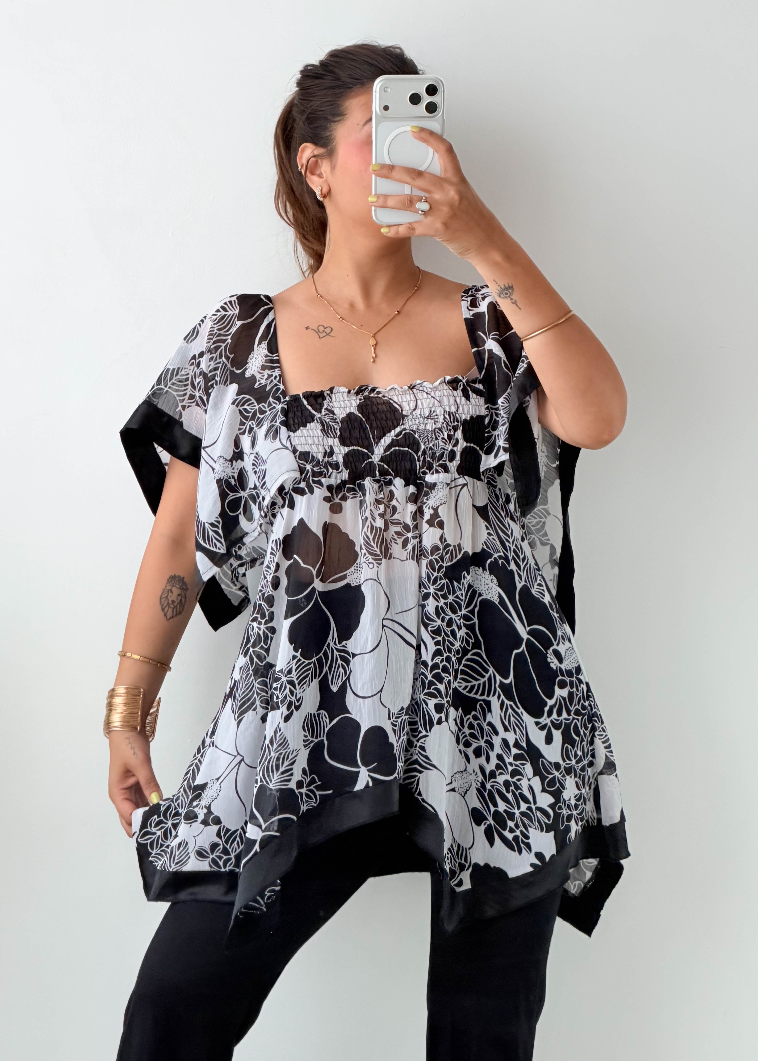 Size L-XL Black Floral Kaftan Top