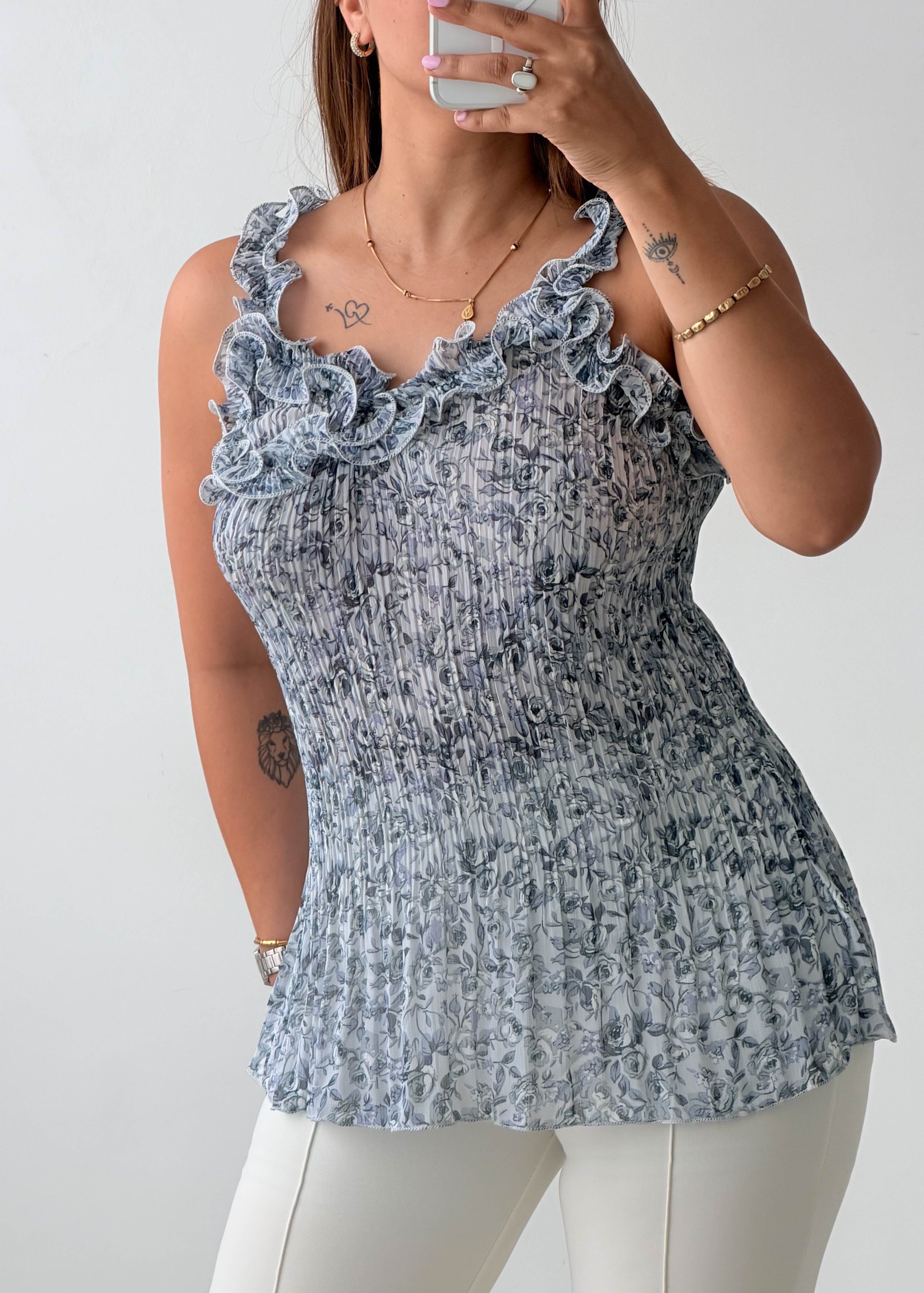 Size S-M Grey Floral Smocked Sleeveless Top