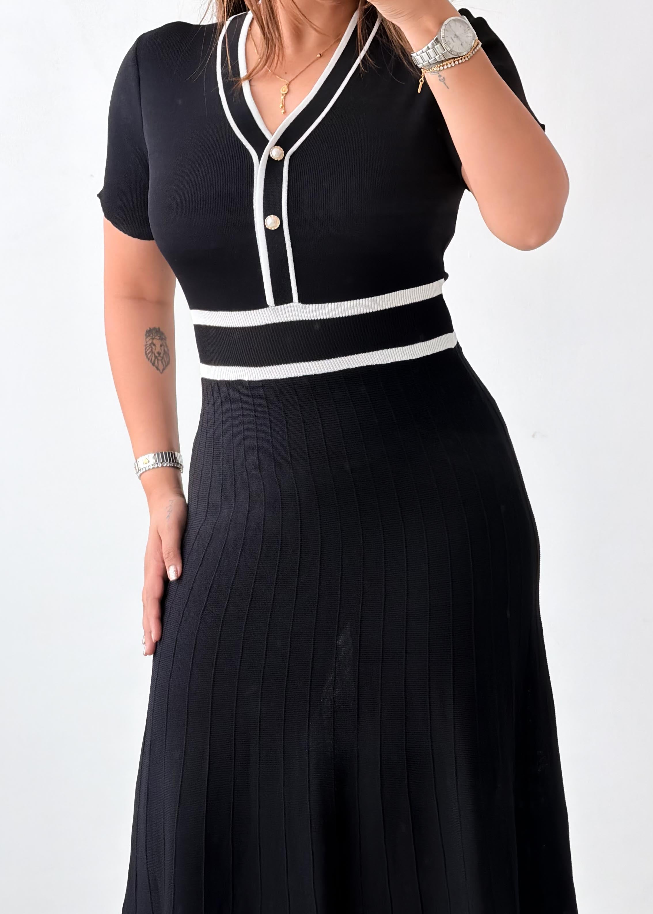 Size S-M Black Contrast Trim Knit Midi Dress
