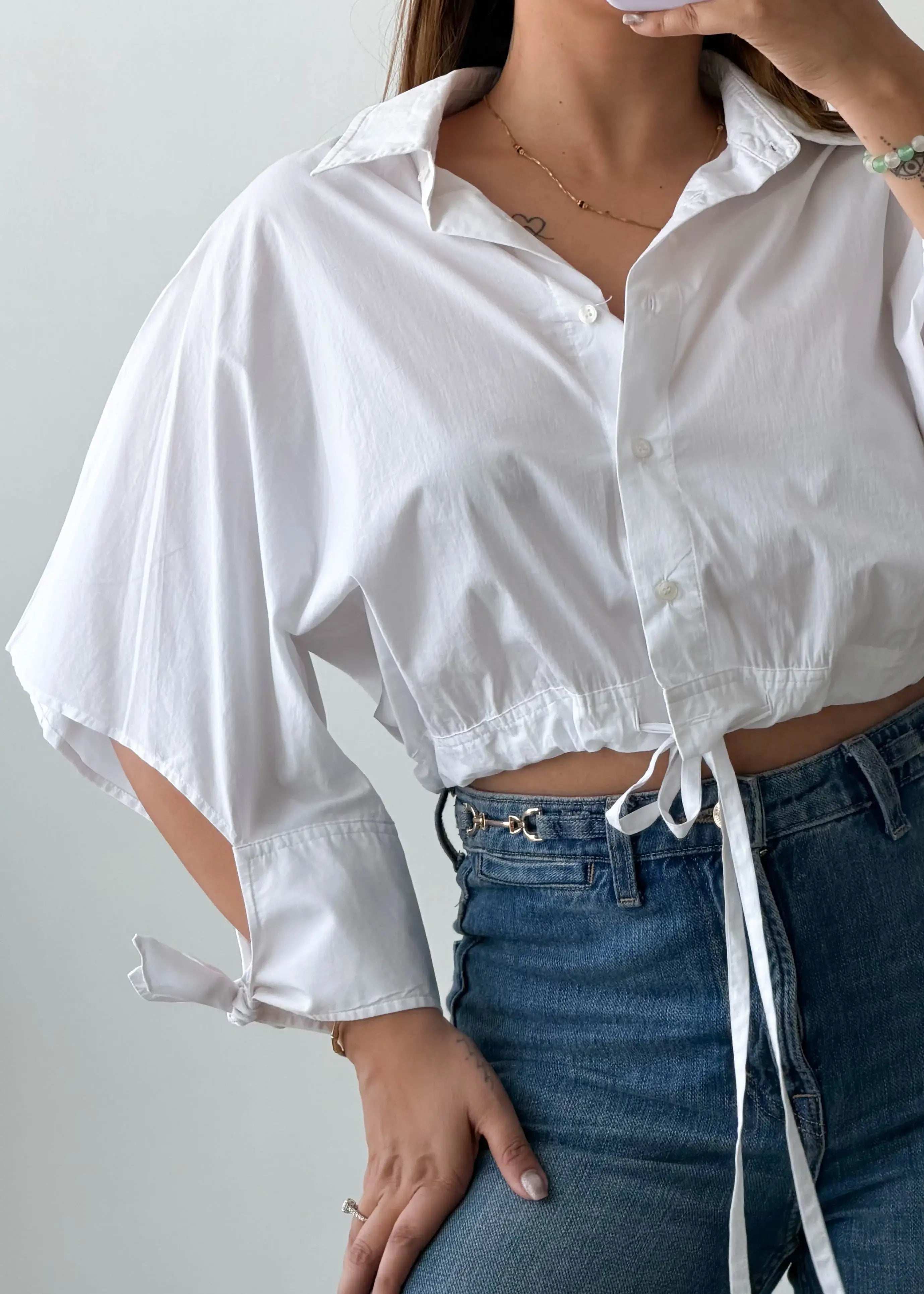 Size S-M White Tie-Up Crop Shirt