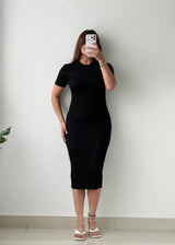 Size M-L Black Ribbed Knit Midi Dress