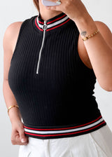 Size M-L Black Ribbed Zip Neck Crop Top