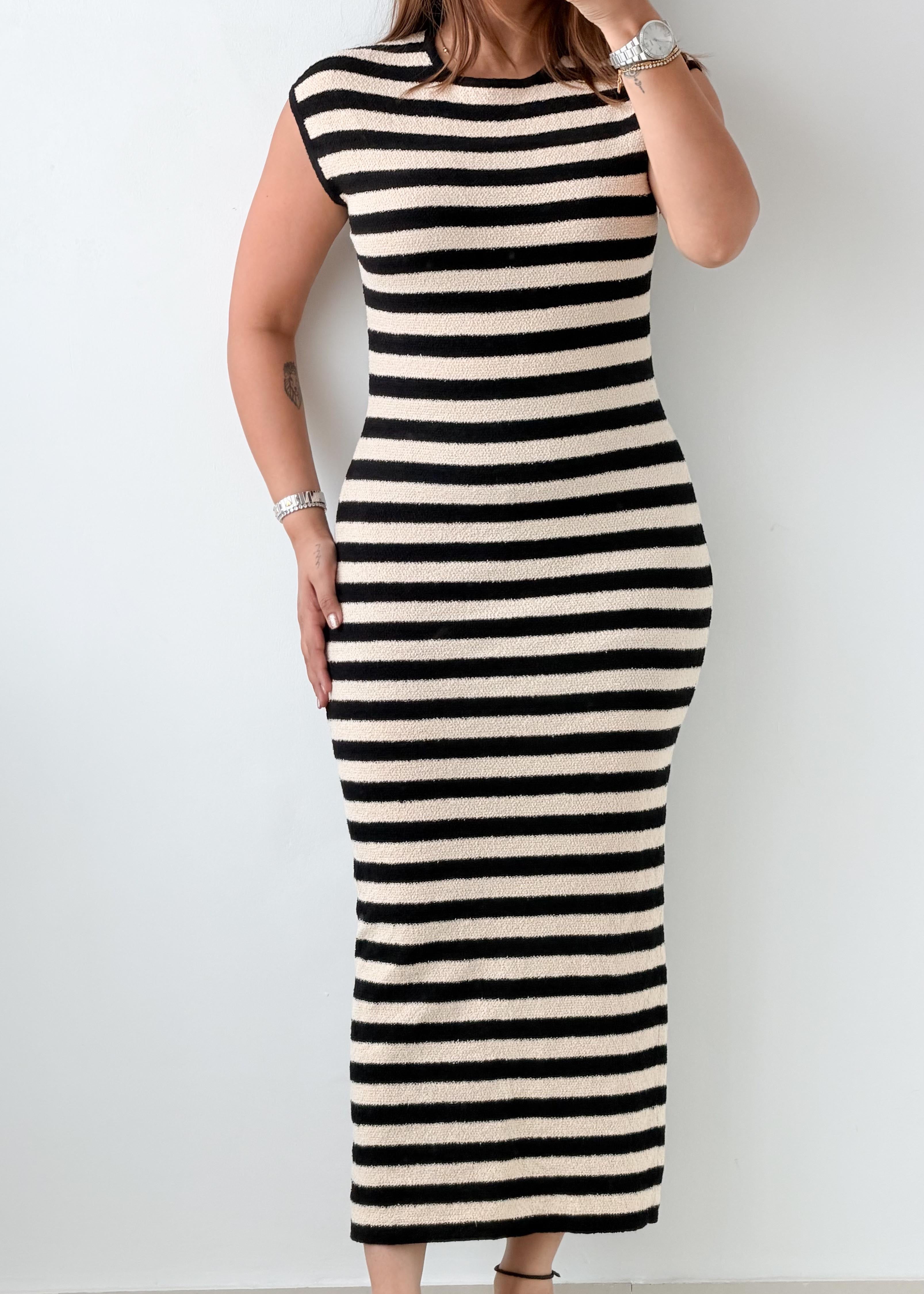 Size S-M Black & White Striped Ribbed Knit Midi Dress