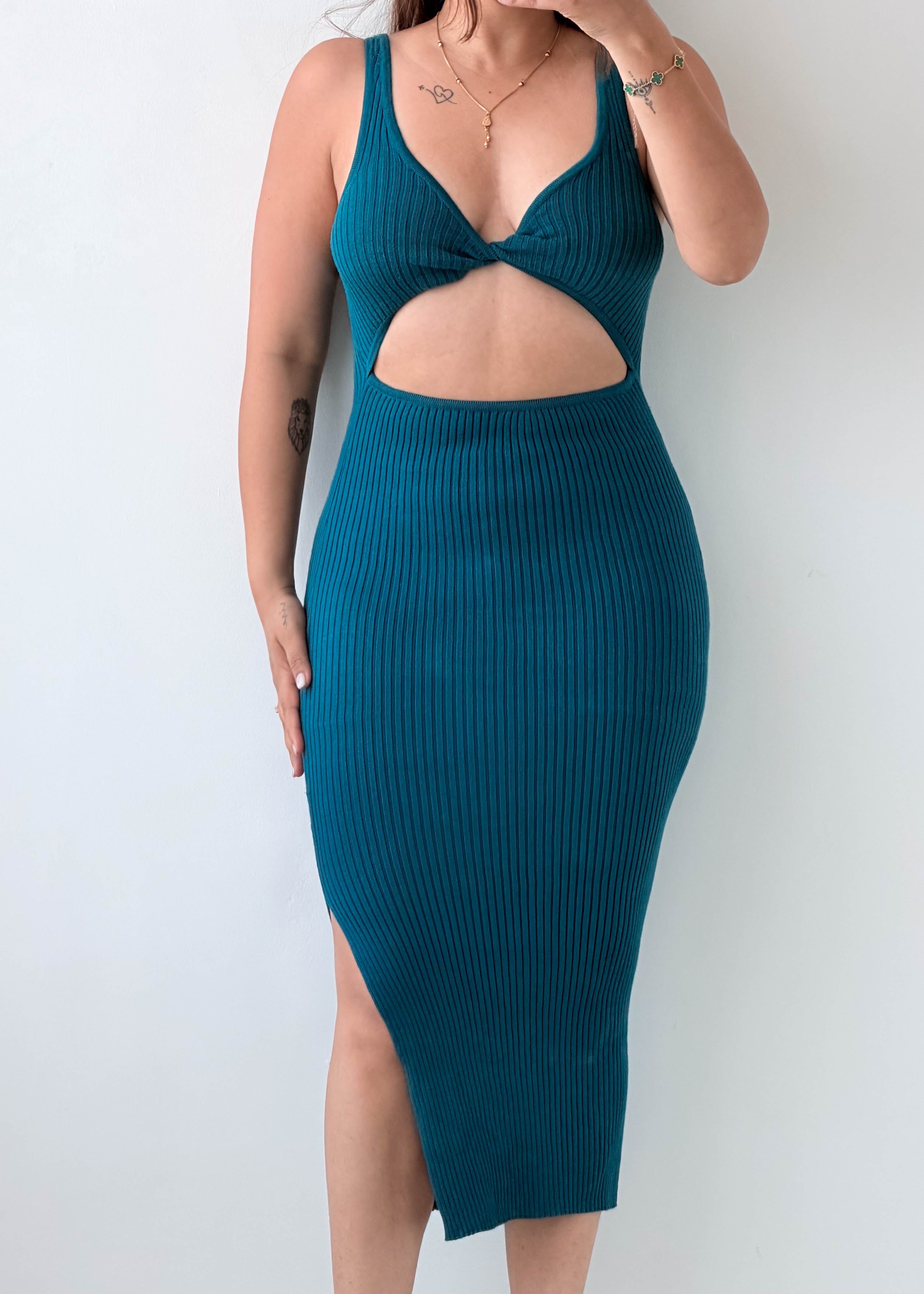 Size XS-S Teal Cut-Out Knit Midi Dress