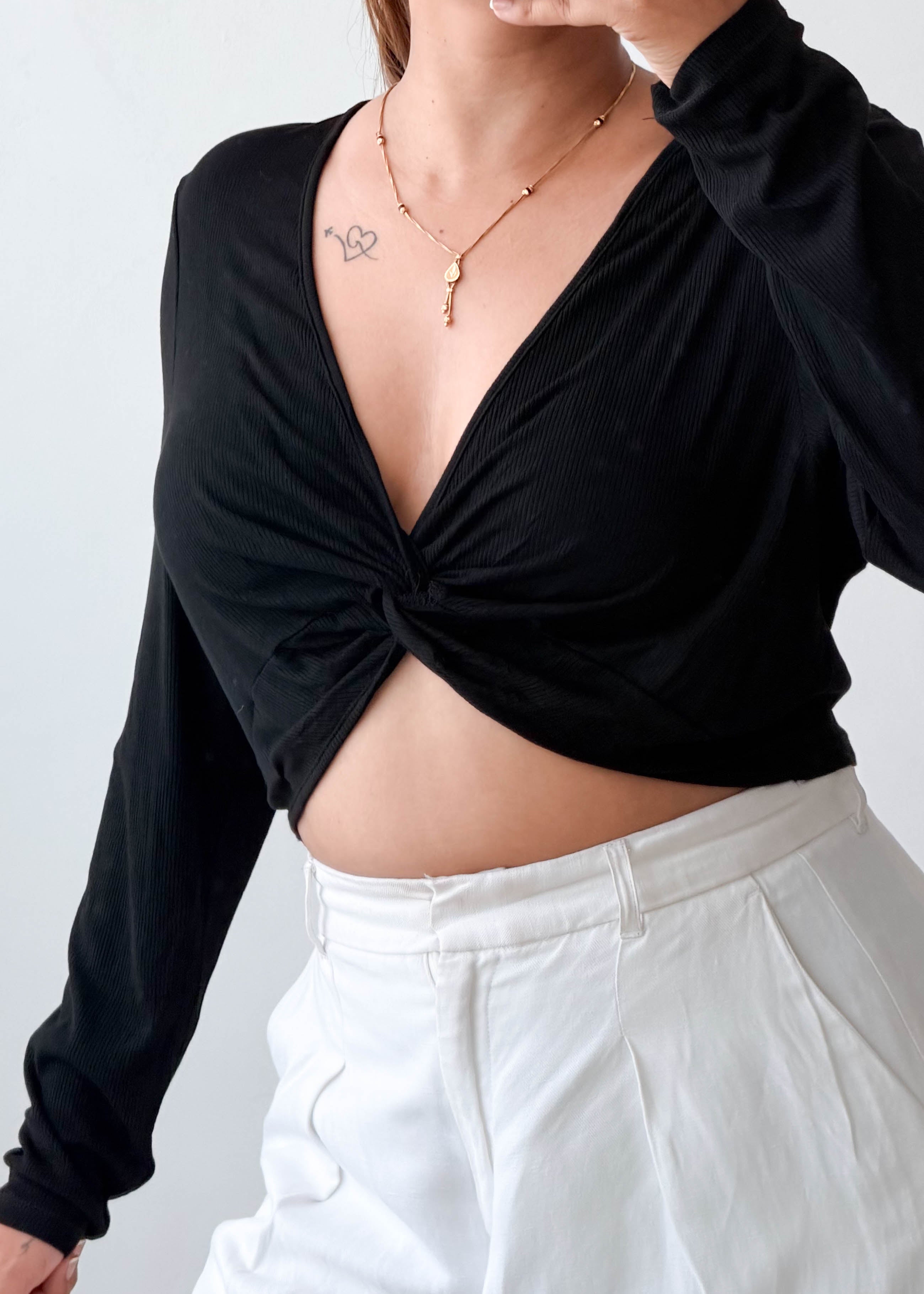 Size L-XL Black Twist Front Crop Top