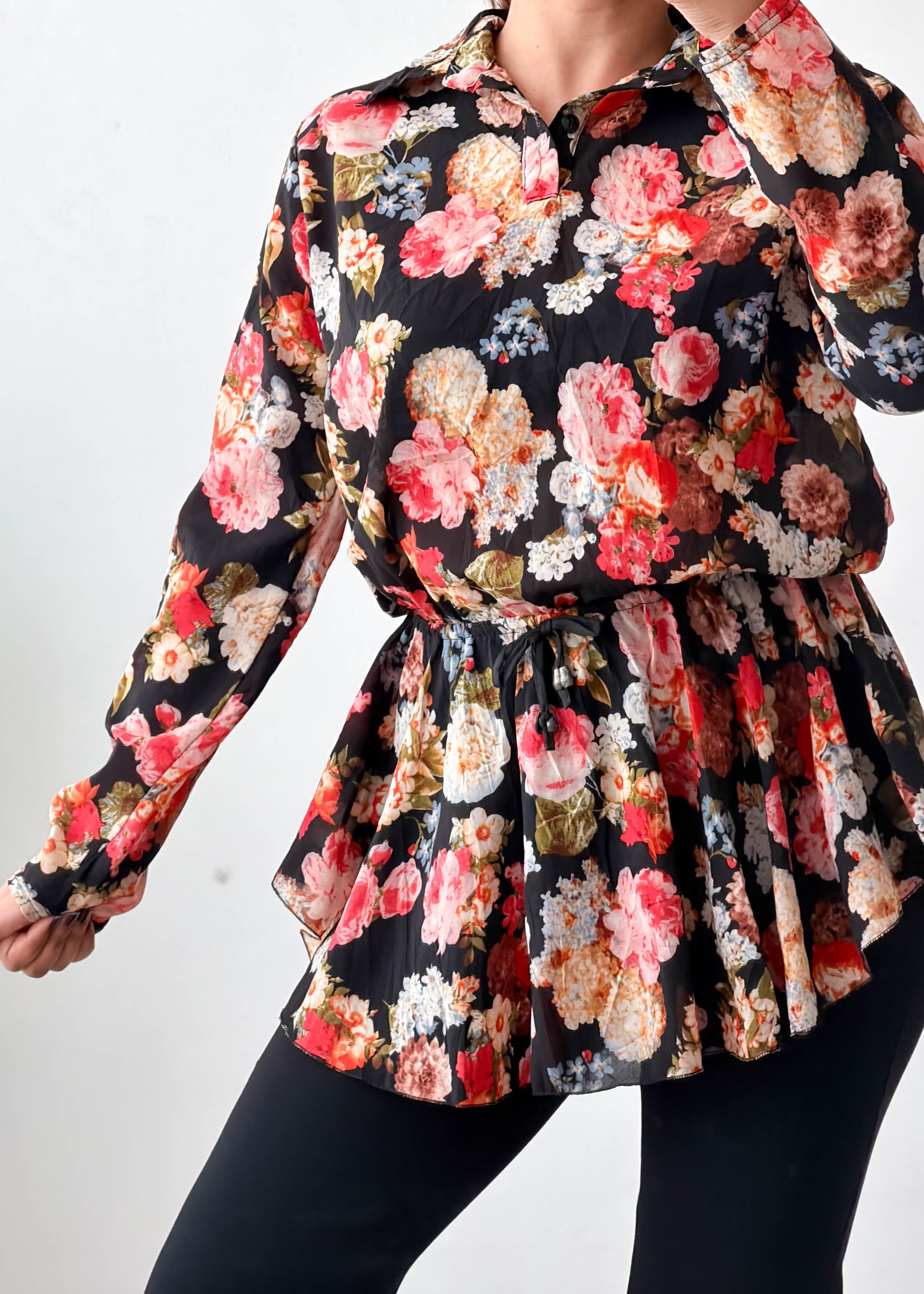Size M-L Black Floral Peplum Top
