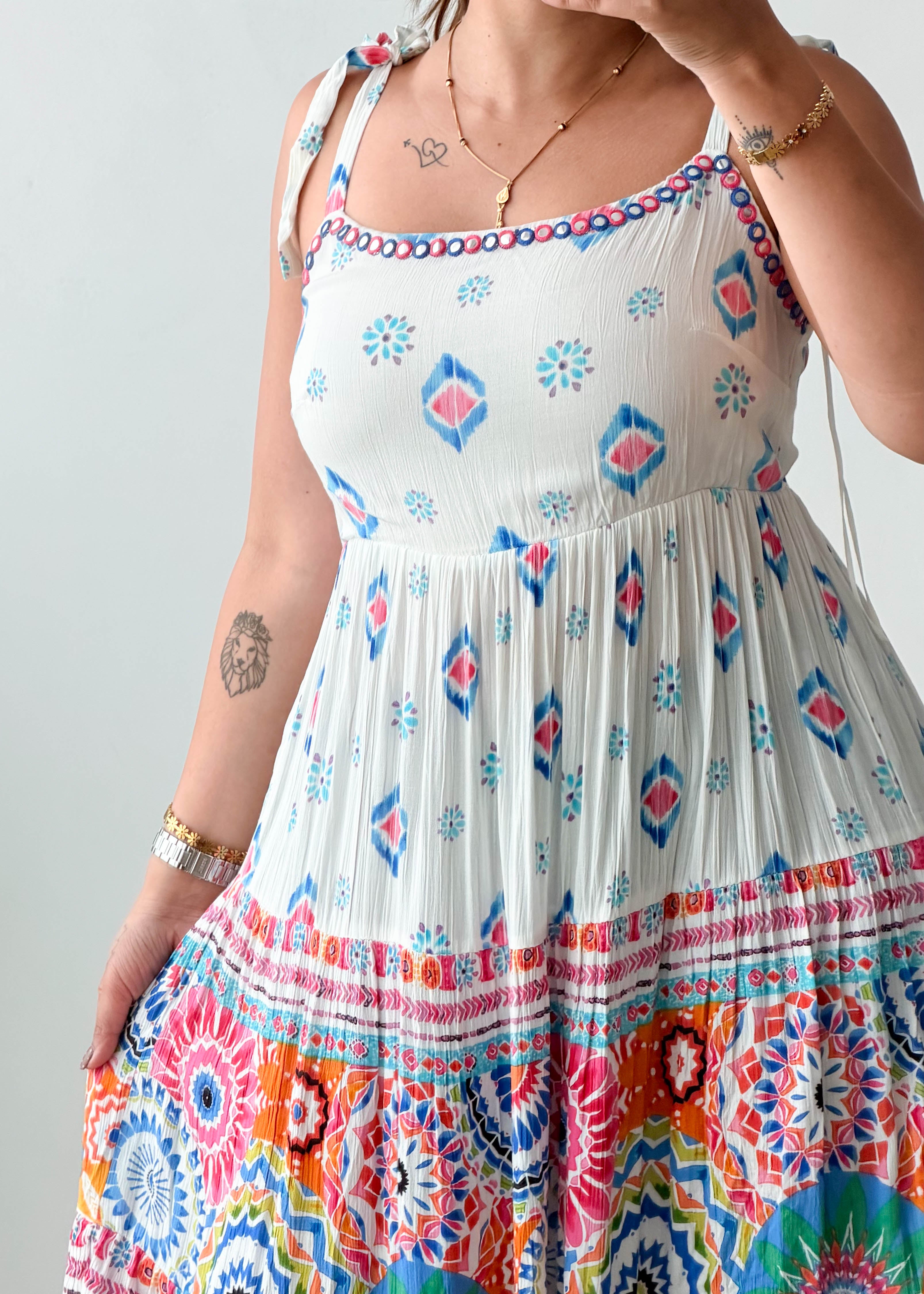 Size S-M White Multicolor Printed Maxi Dress