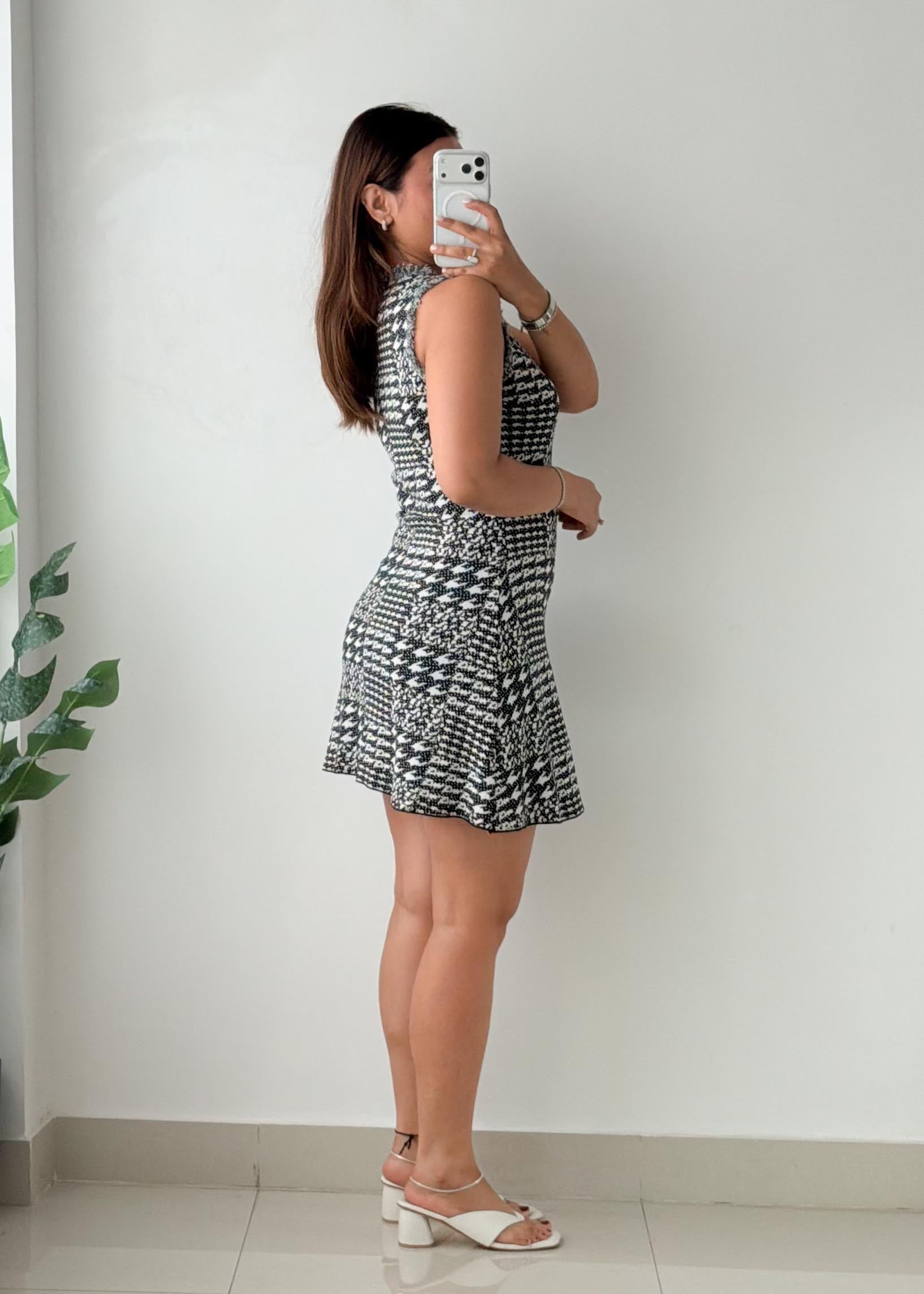 Size S-M Black & White Patterned Knit Mini Dress