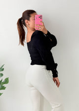 Size S-M Black Sweetheart Neck Puff Sleeve Top