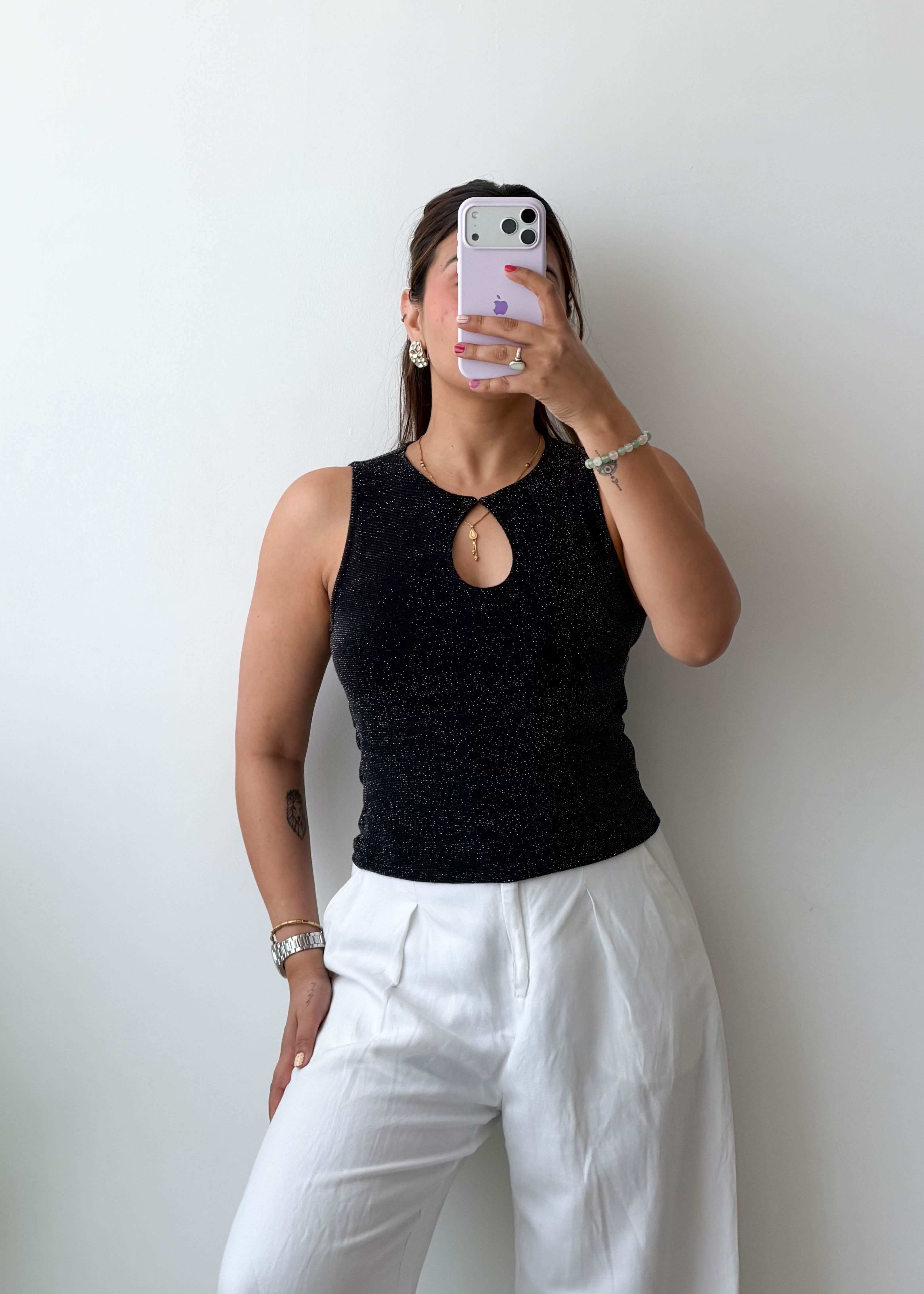 Size S-M Black Keyhole Sleeveless Top