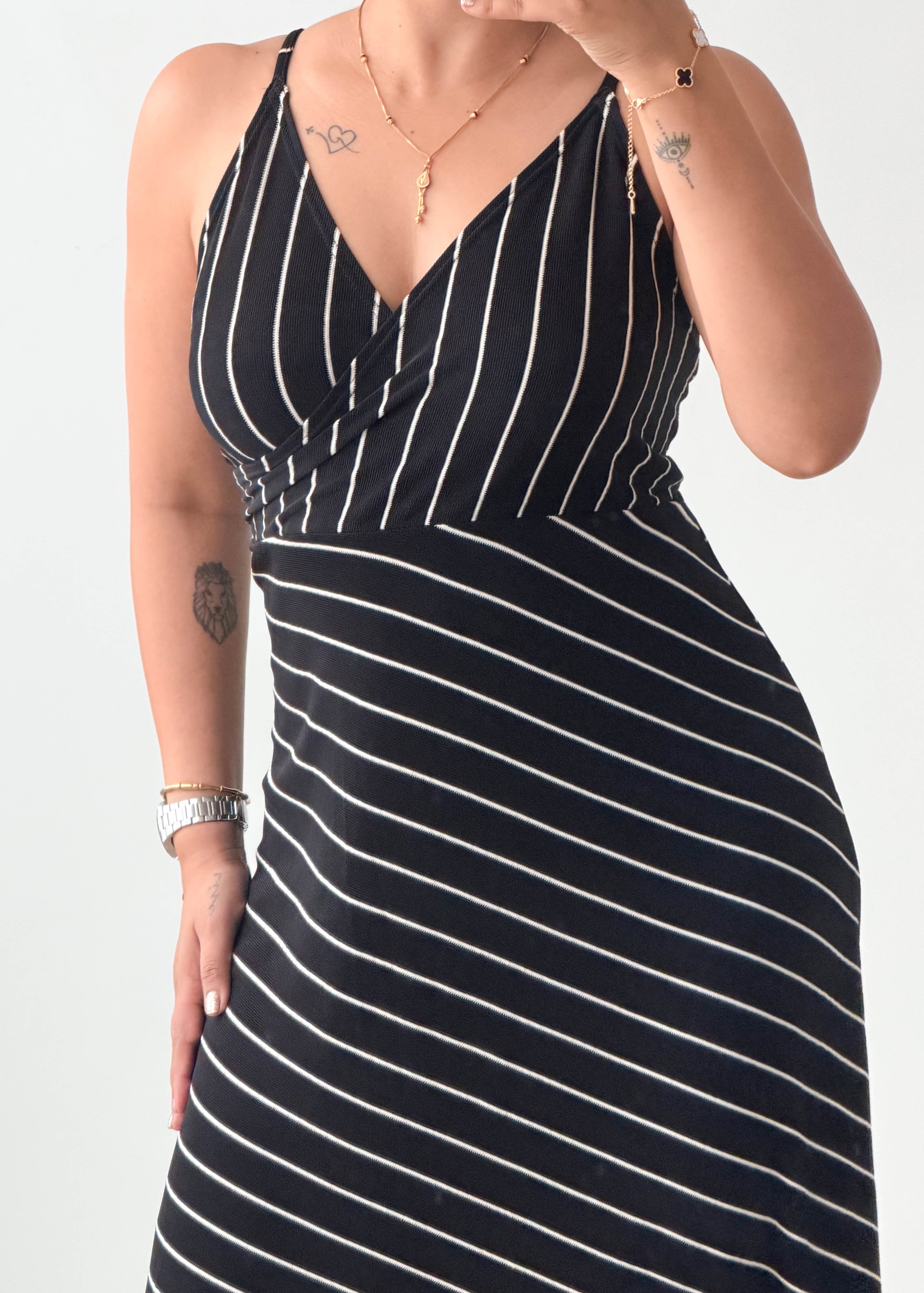 Size L-XL Black Striped Knit Wrap Midi Dress