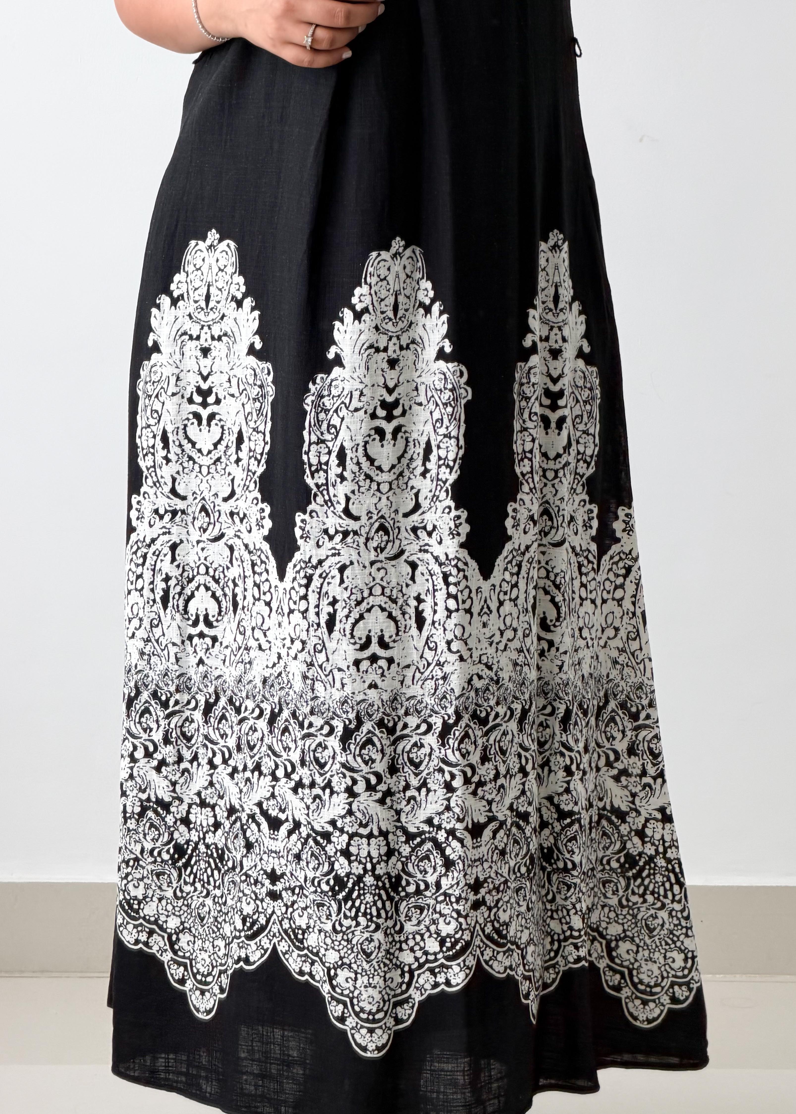 Size XS-S Black Printed Maxi Dress