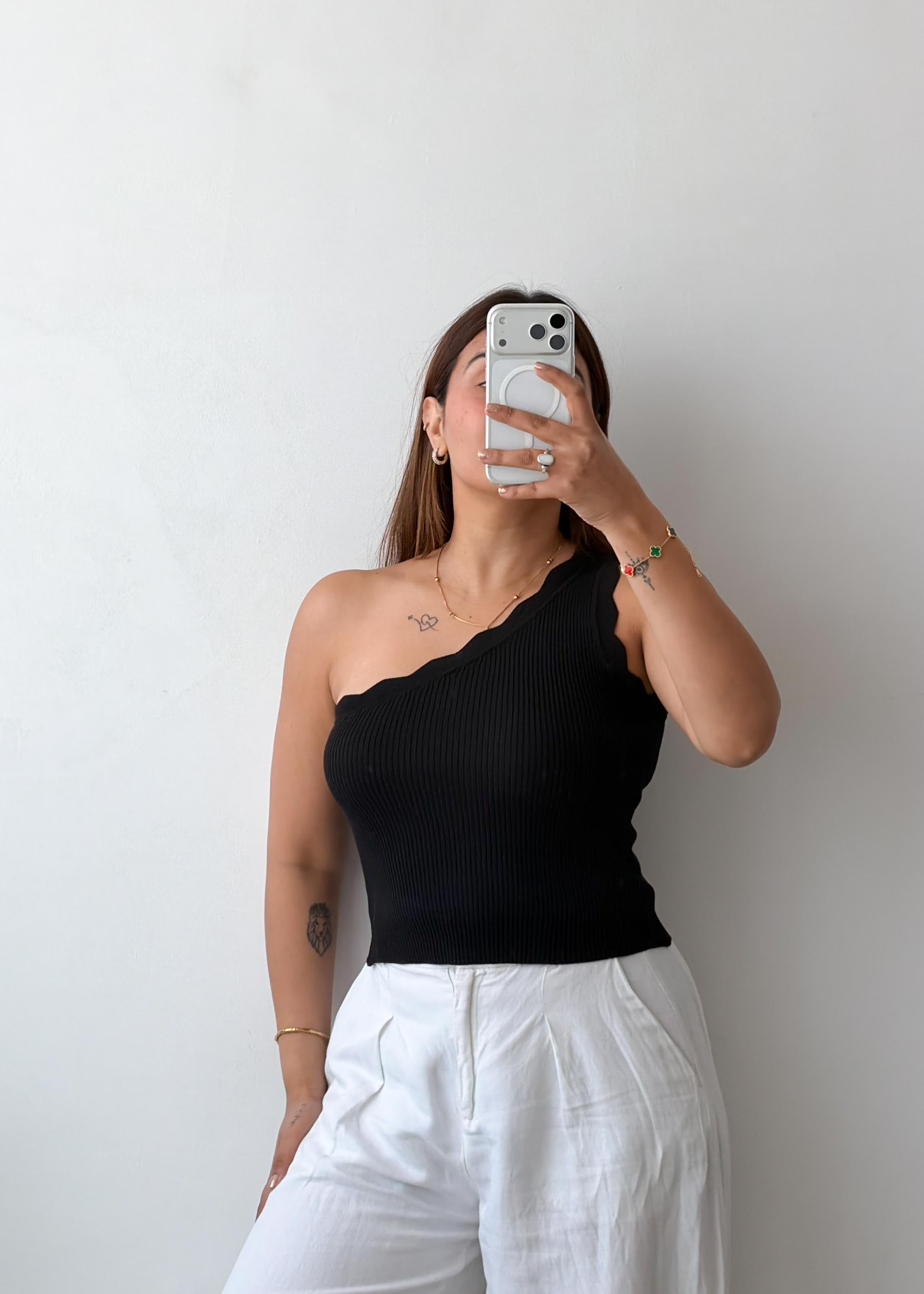 Size S-M Black One Shoulder Ribbed Top