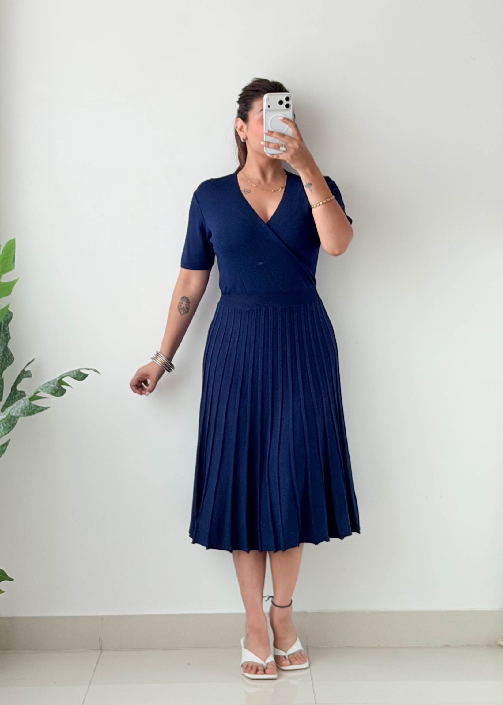 Size M-L Navy Pleated Wrap Knit Midi Dress