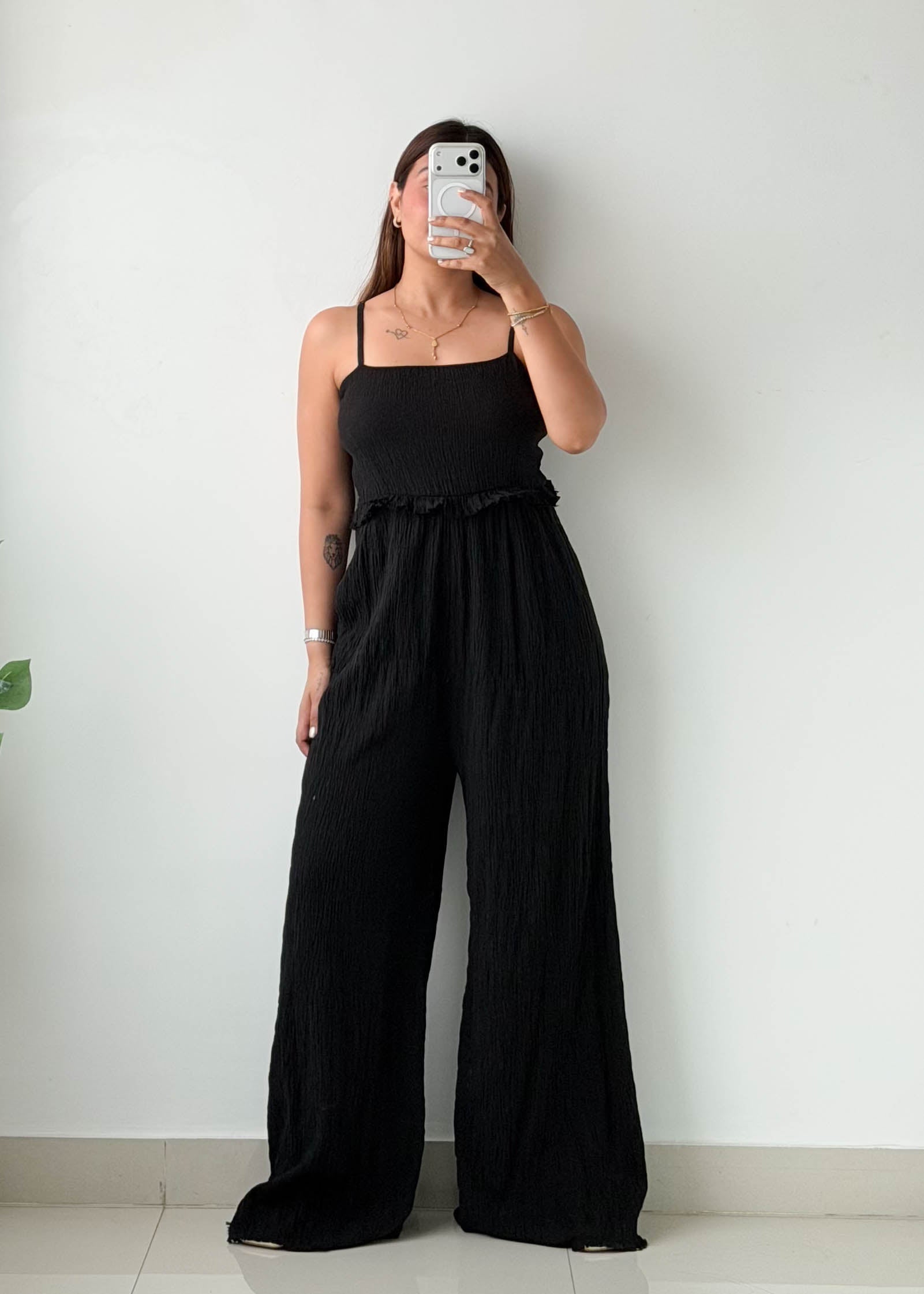 Size S-M Black Textured Wide-Leg Jumpsuit