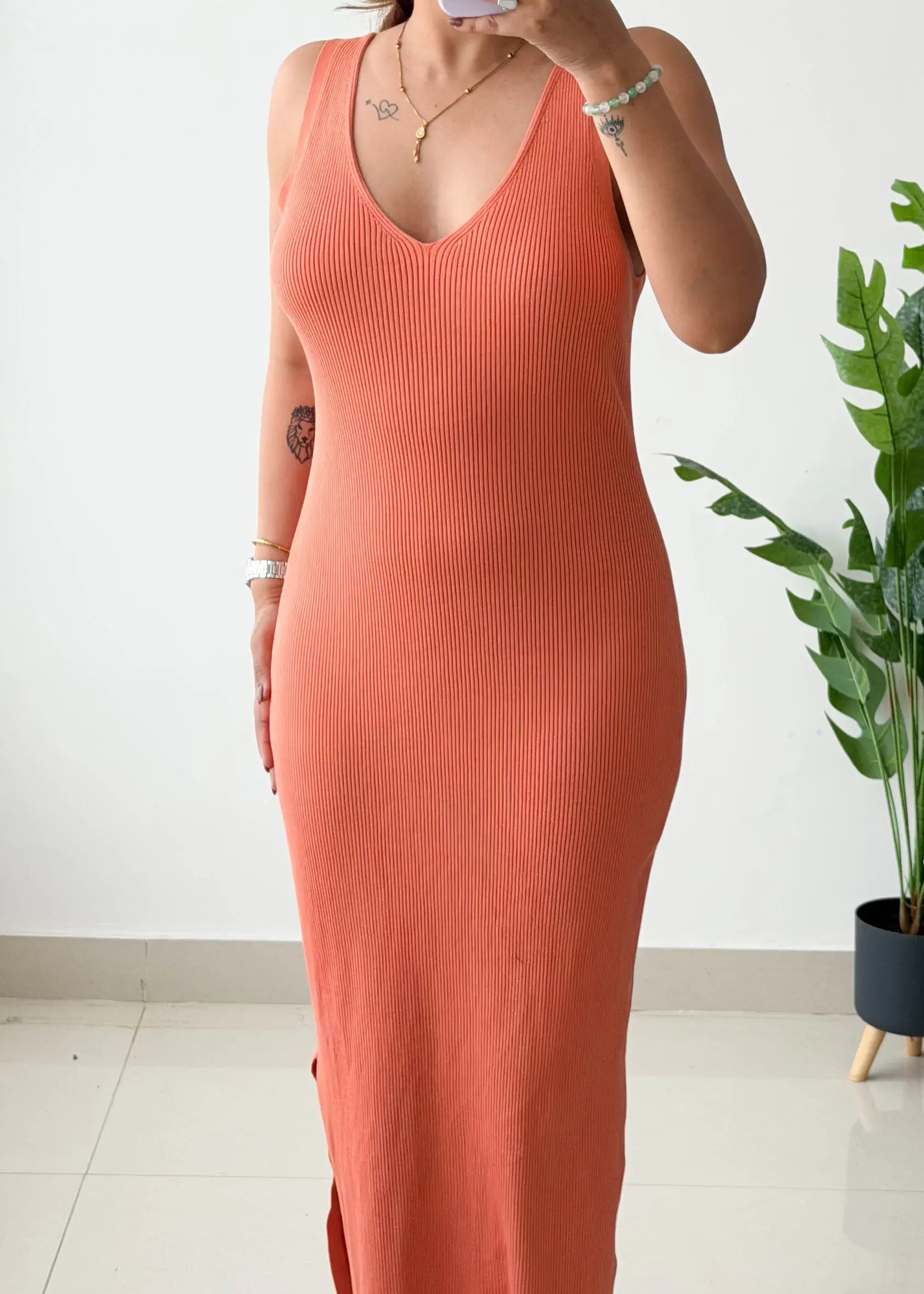 Size M-L, Coral Sleeveless Ribbed Maxi Dress - Closet by Payal
