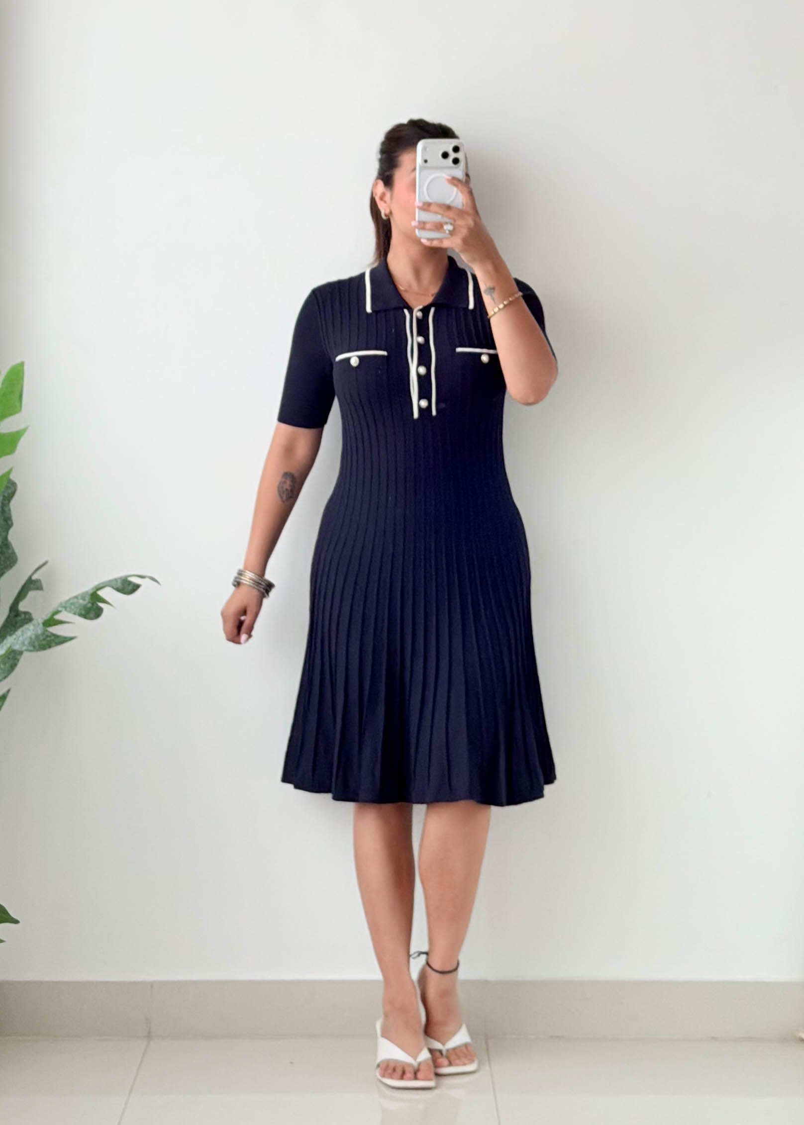 Size XS-S Navy Contrast Trim Pleated Knit Midi Dress