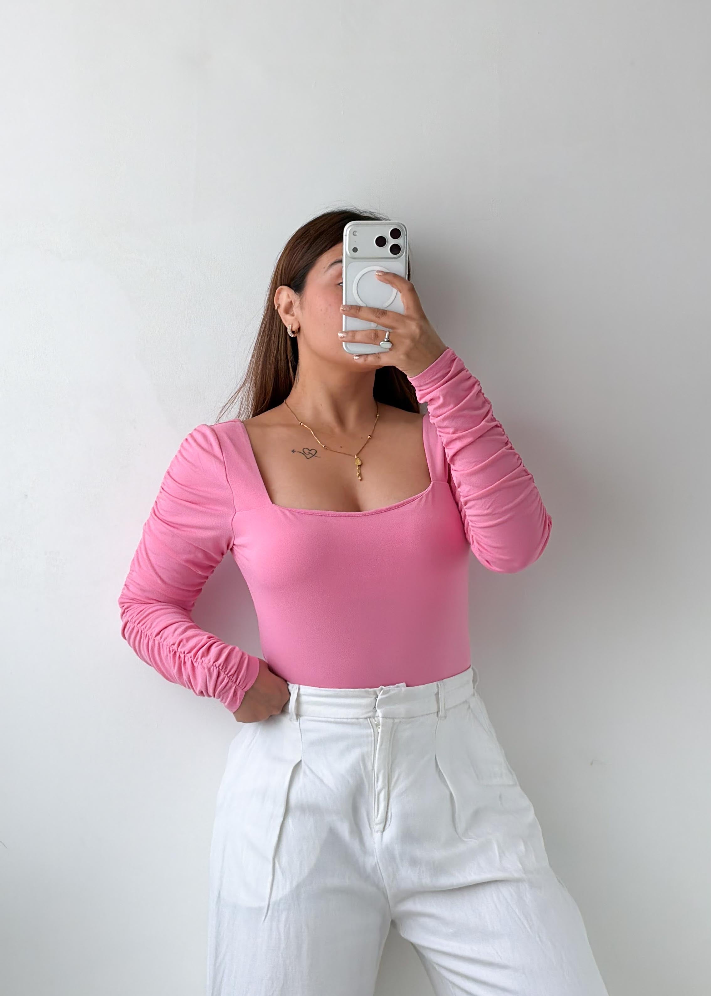 Size M-L Pink Square Neck Long Sleeve Top