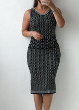Size S-M Black & White Textured Knit Midi Dress