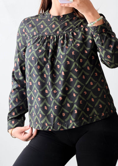 XS-S Black Geometric Printed Top