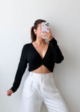 Size L-XL Black Twist Front Crop Top