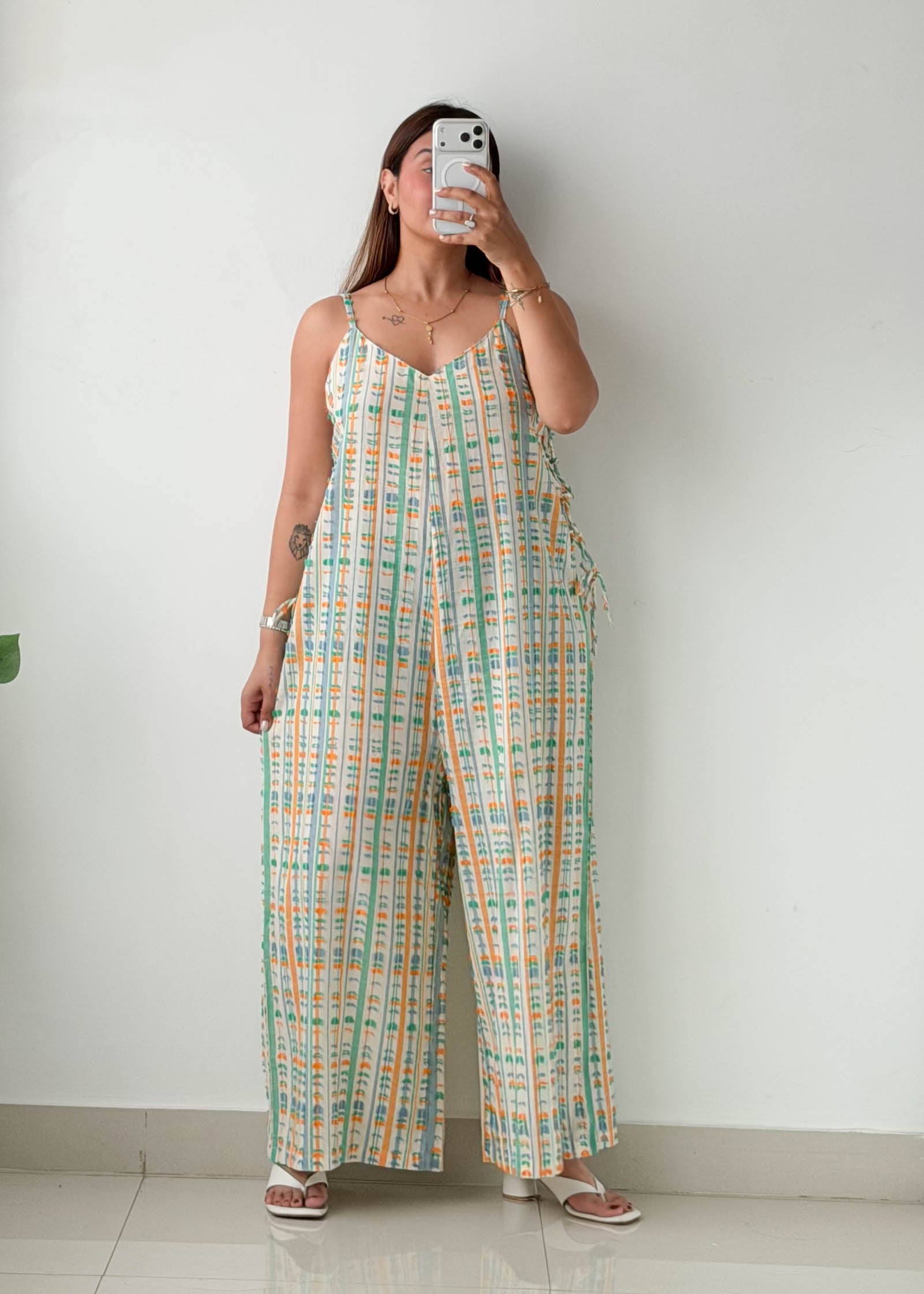 Size M-L Multicolor Striped Wide-Leg Jumpsuit