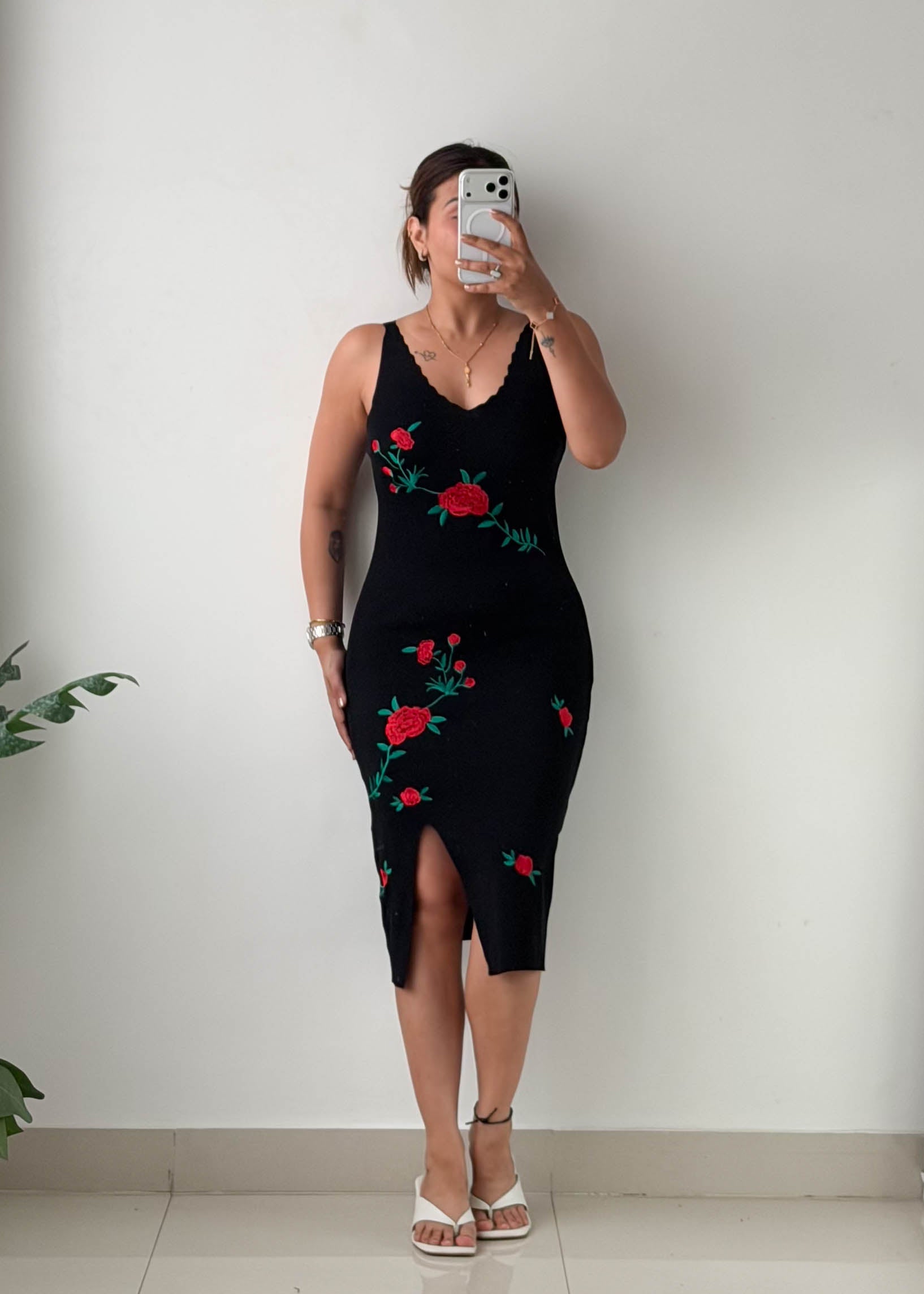Size S-M Black Floral Embroidered Knit Midi Dress