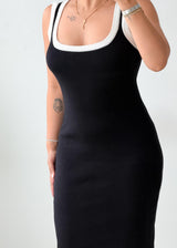 Size M-L Black & White Contrast Knit Midi Dress