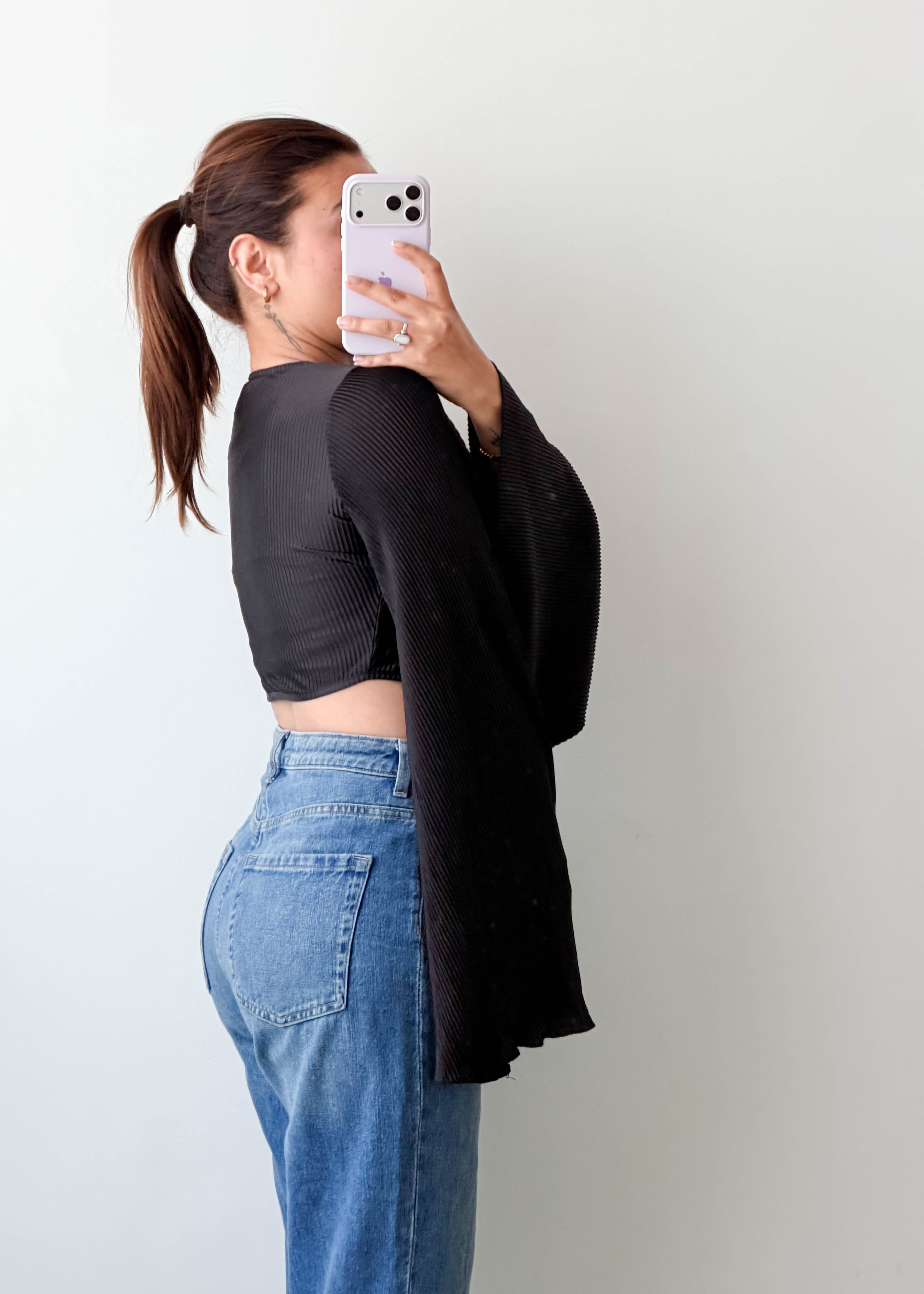 Size XS-M Black Ribbed Shrug
