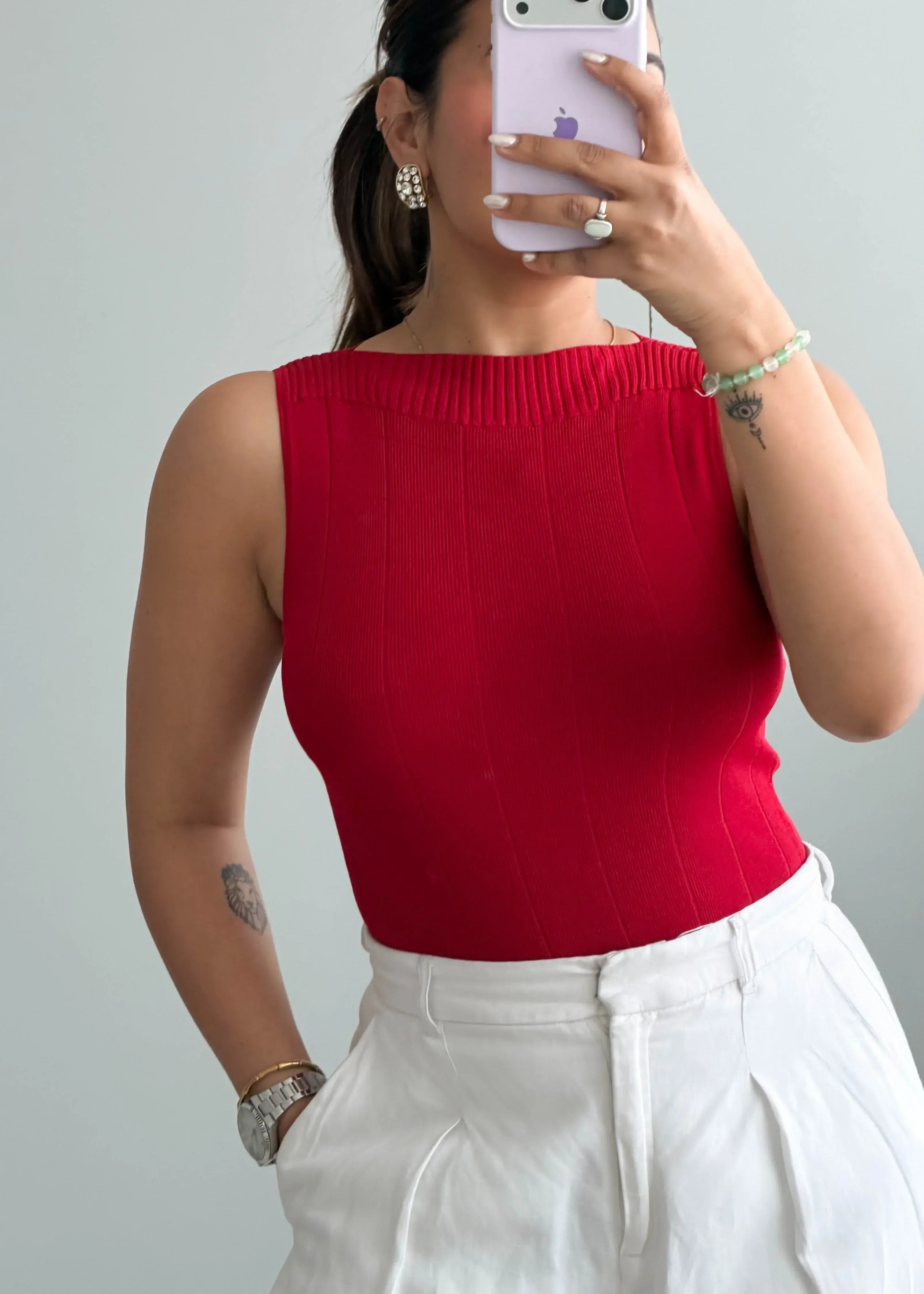 Size S-M, Red Sleeveless Ribbed Top - Closet by Payal