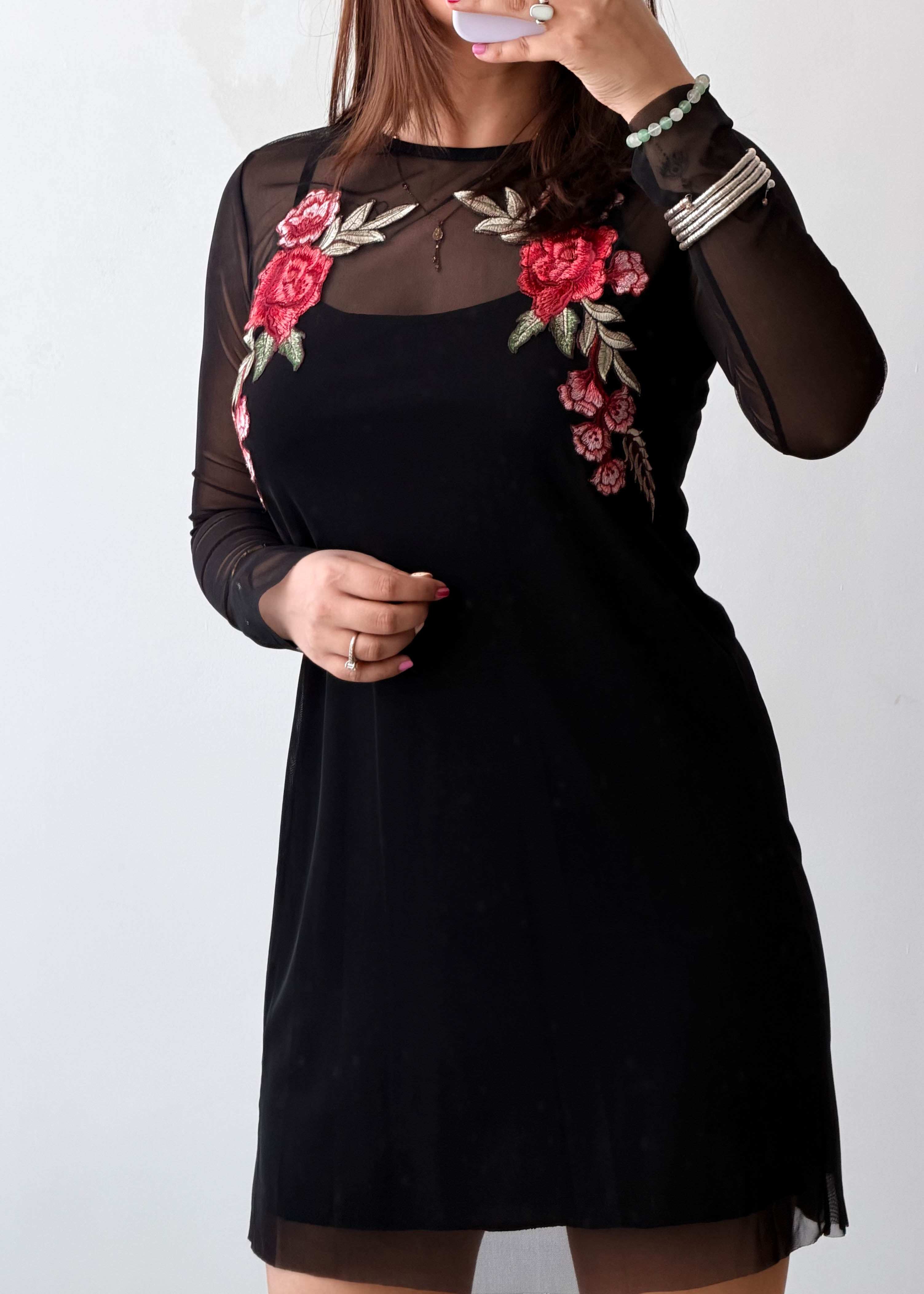 Size S-M Black Mesh Embroidered Dress With Lining