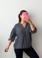 Size M-L Black White Printed Top